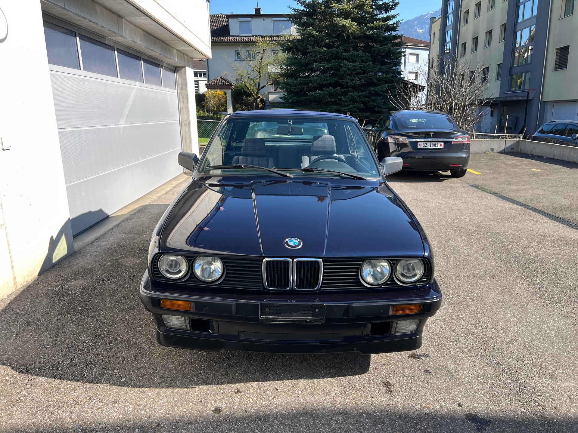 BMW 318i Cabrio-image-7