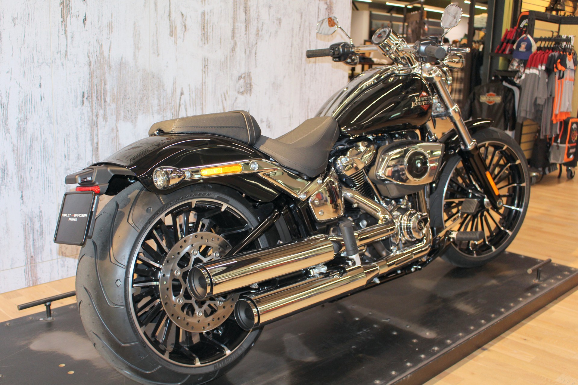 HARLEY-DAVIDSON FXBR Breakout 117-image-3