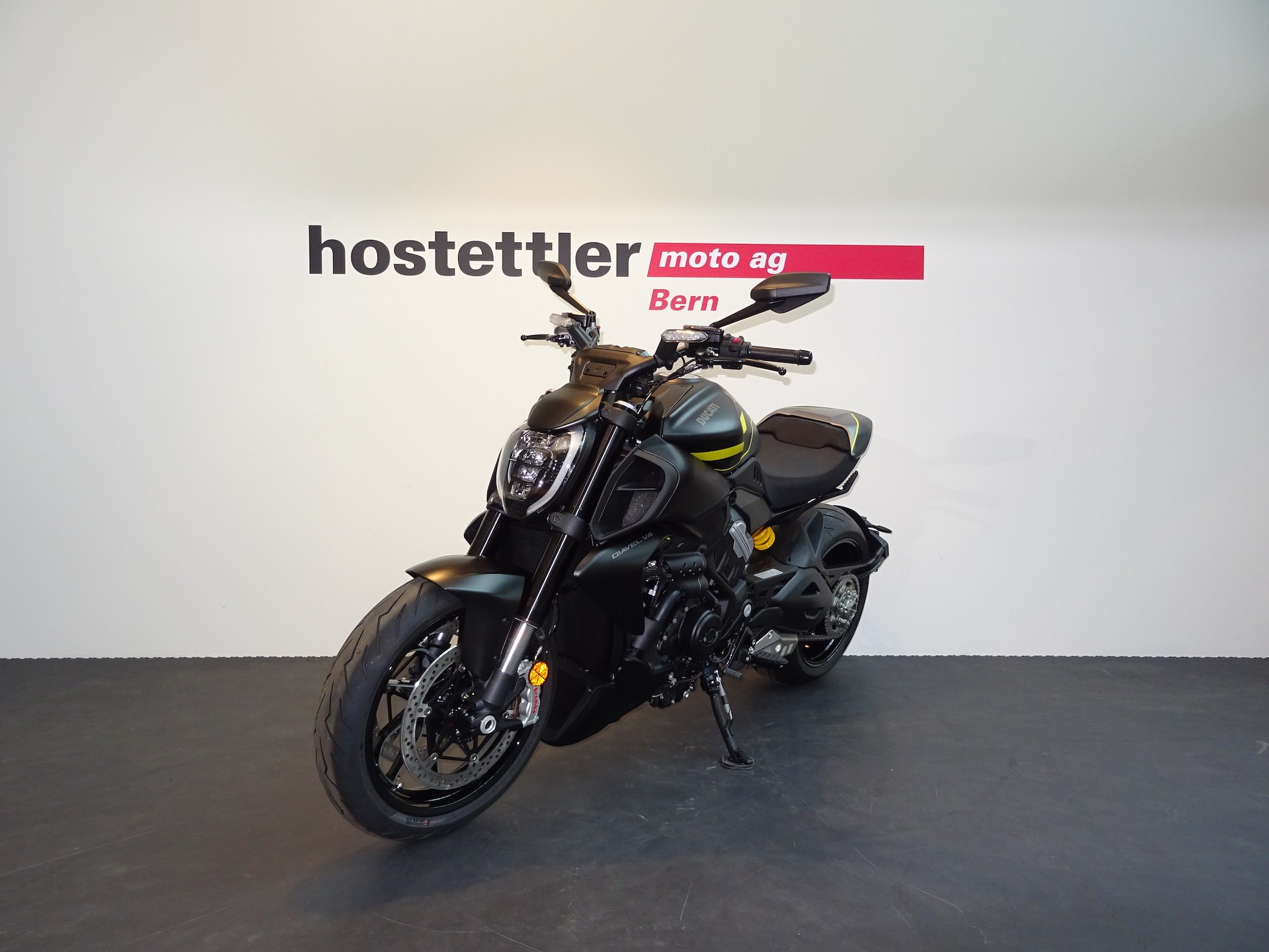 DUCATI Diavel V4-image-2