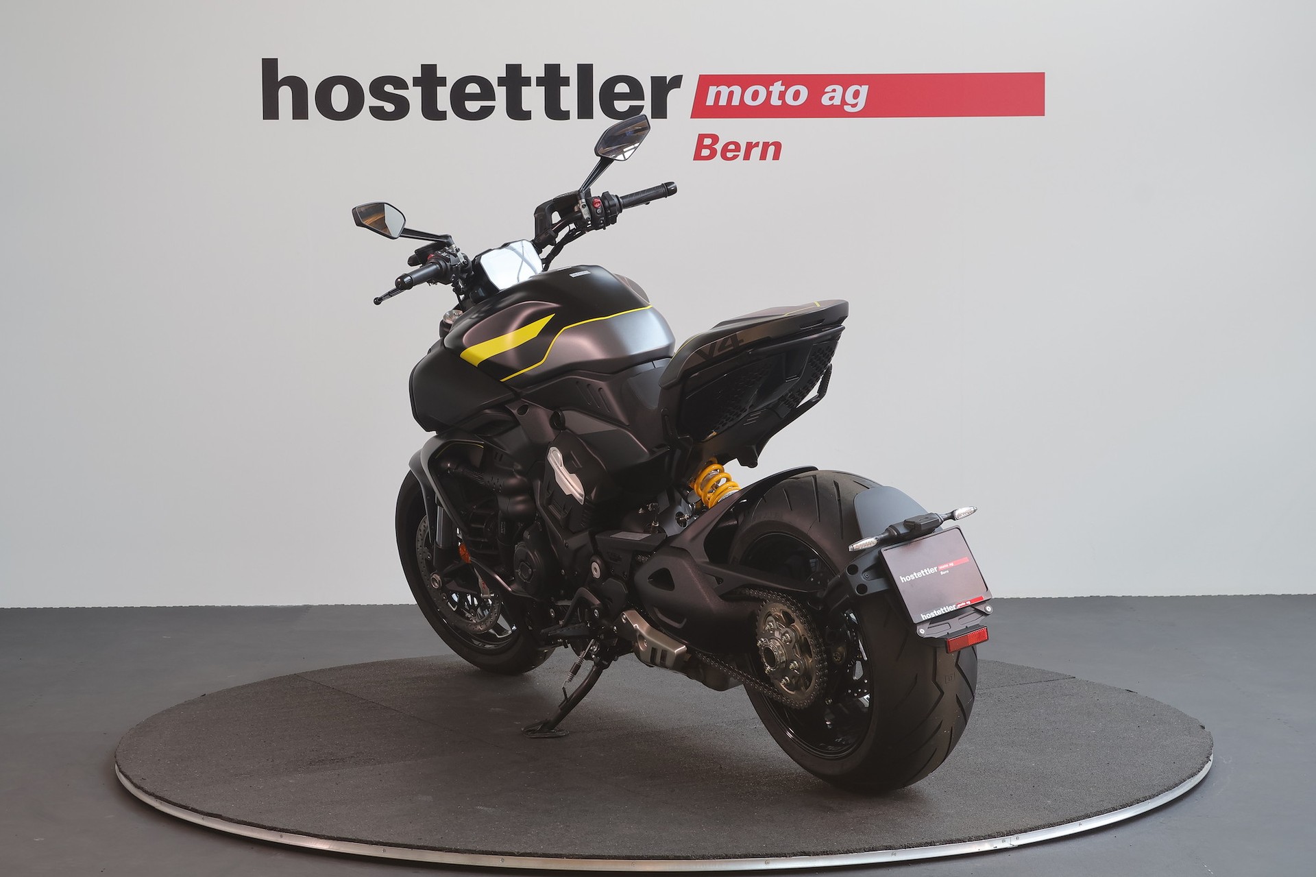 DUCATI Diavel V4-showroom-element-3