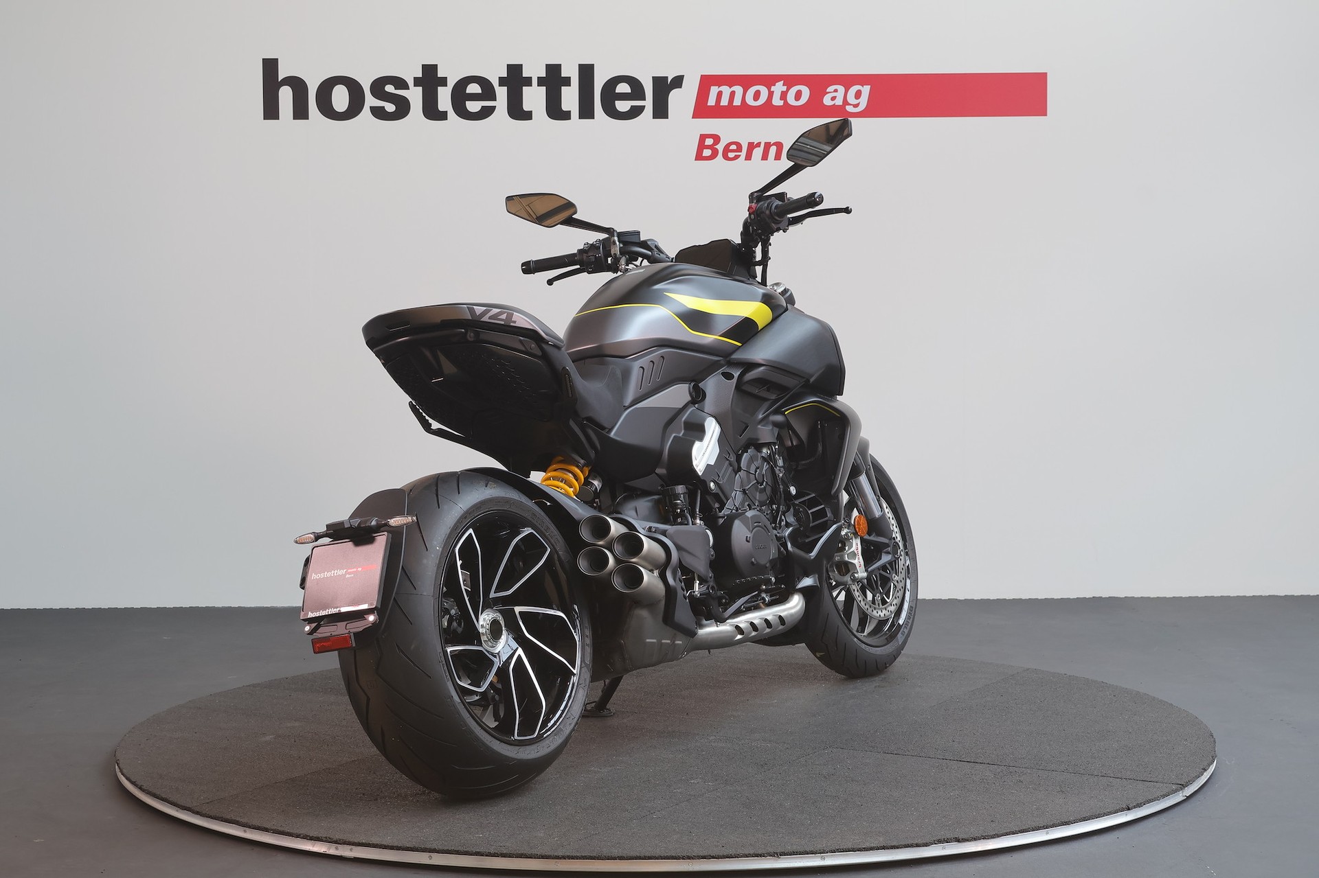 DUCATI Diavel V4-showroom-element-2