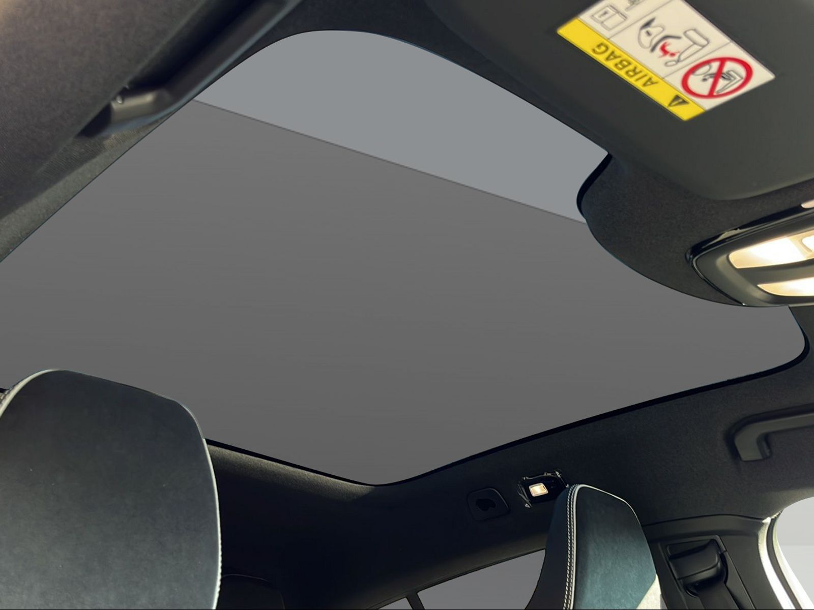 VOLVO C40 P8 Twin Recharge Ultimate AWD-image-17