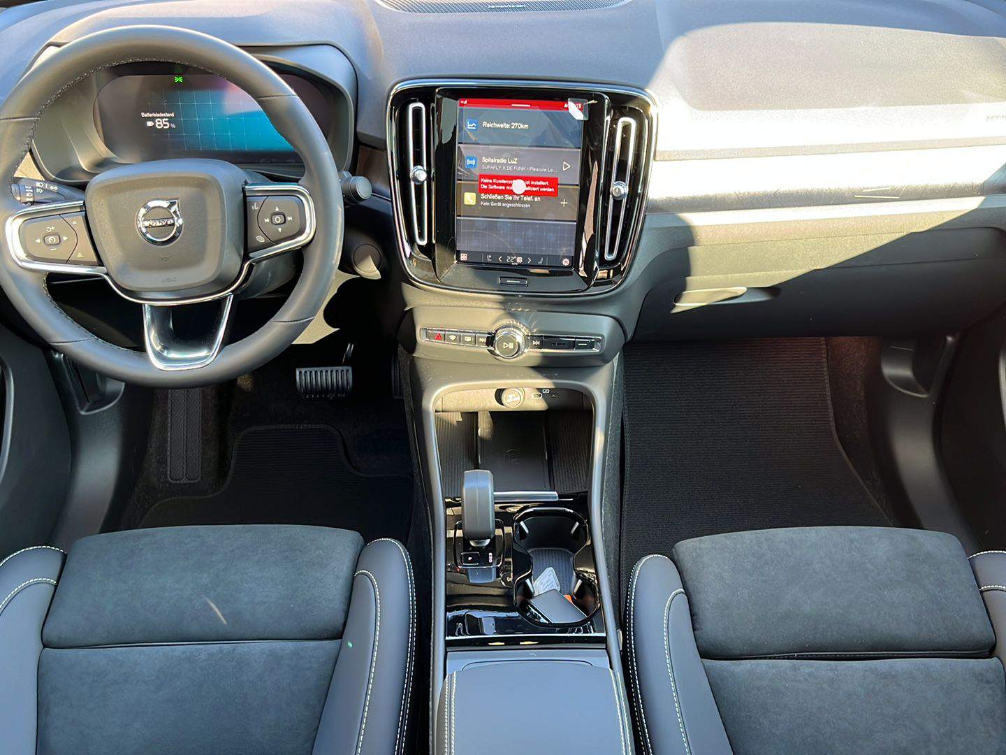 VOLVO C40 P8 Twin Recharge Ultimate AWD-image-10