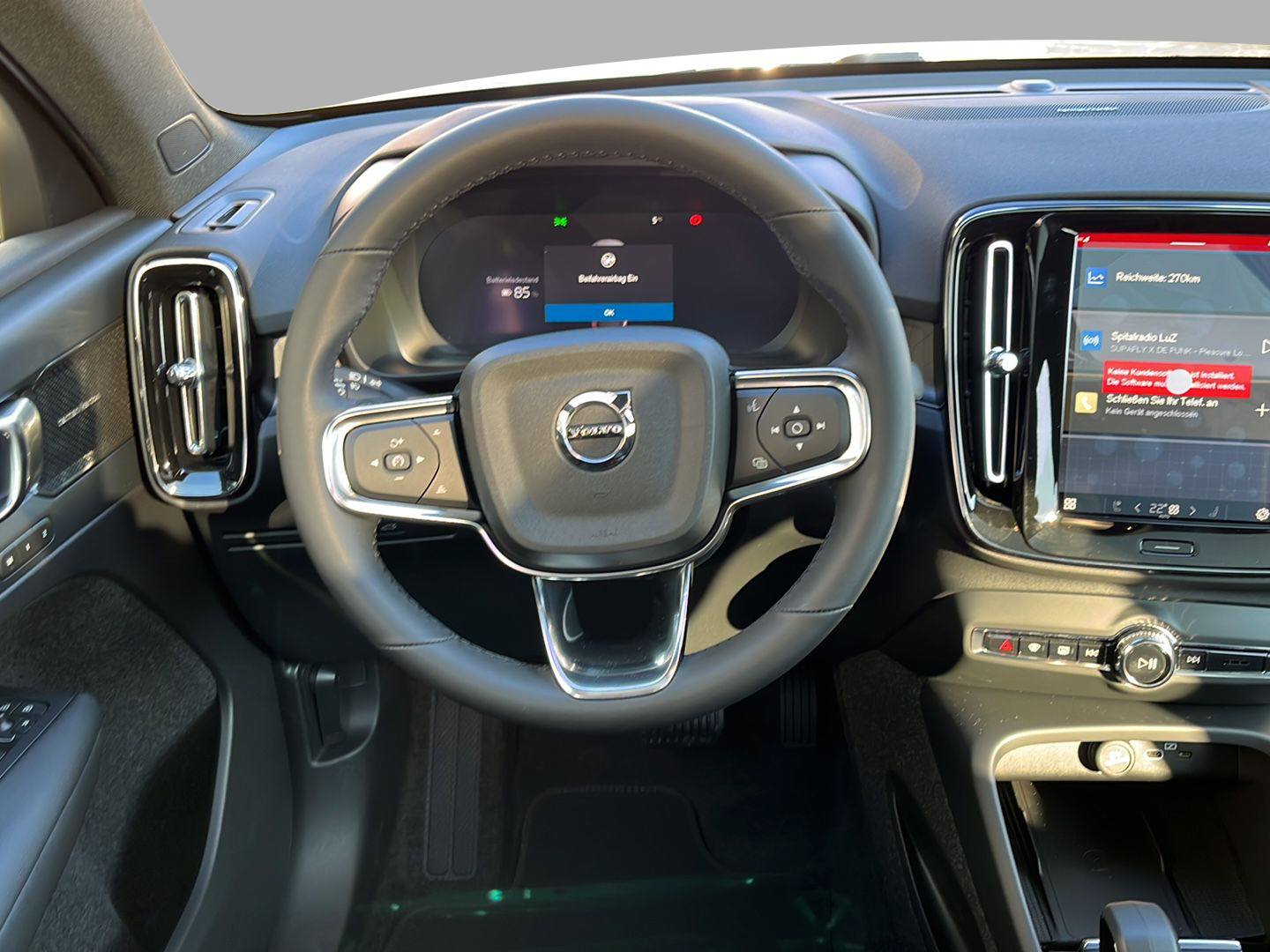 VOLVO C40 P8 Twin Recharge Ultimate AWD-image-11