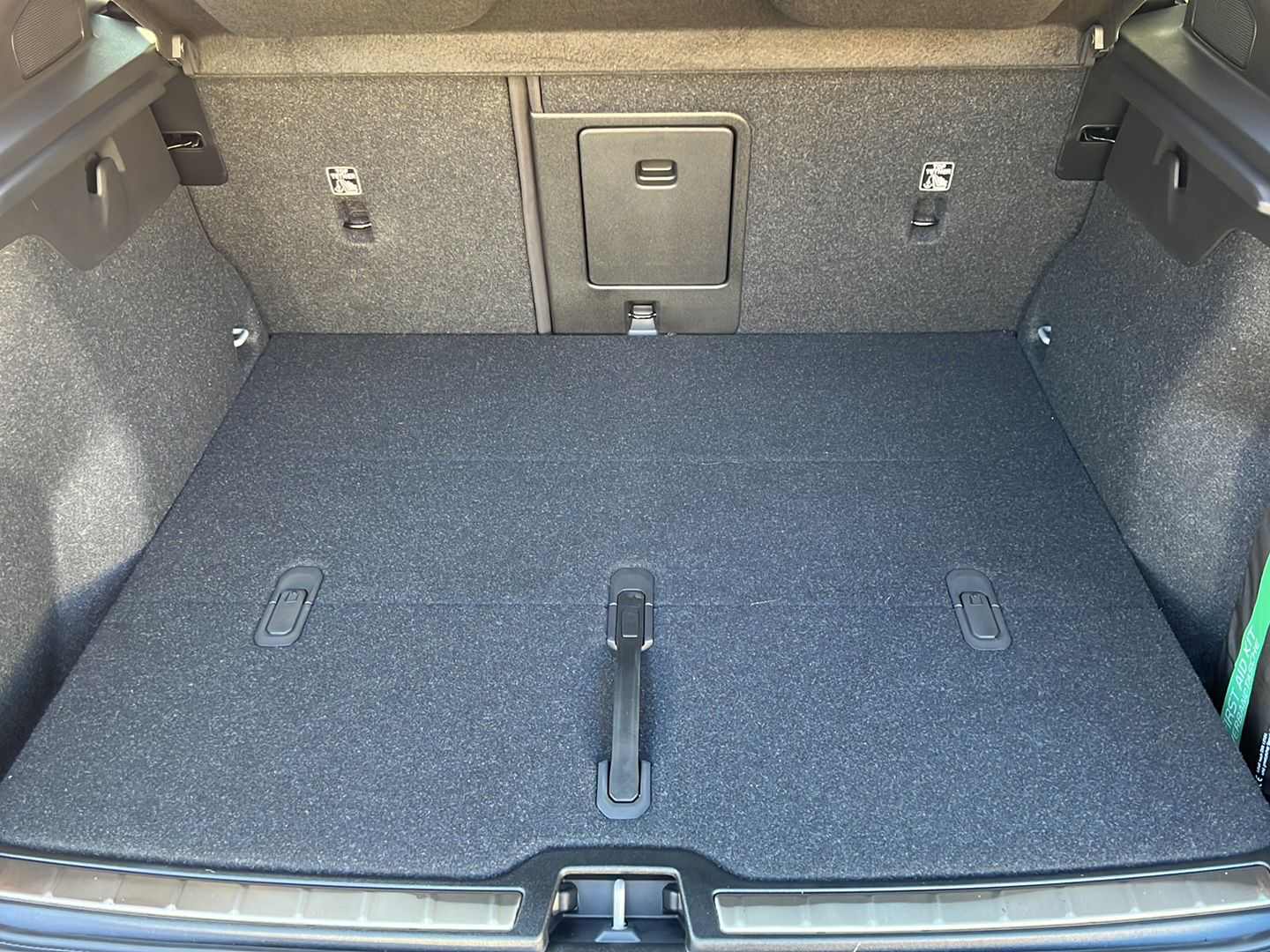 VOLVO C40 P8 Twin Recharge Ultimate AWD-image-15