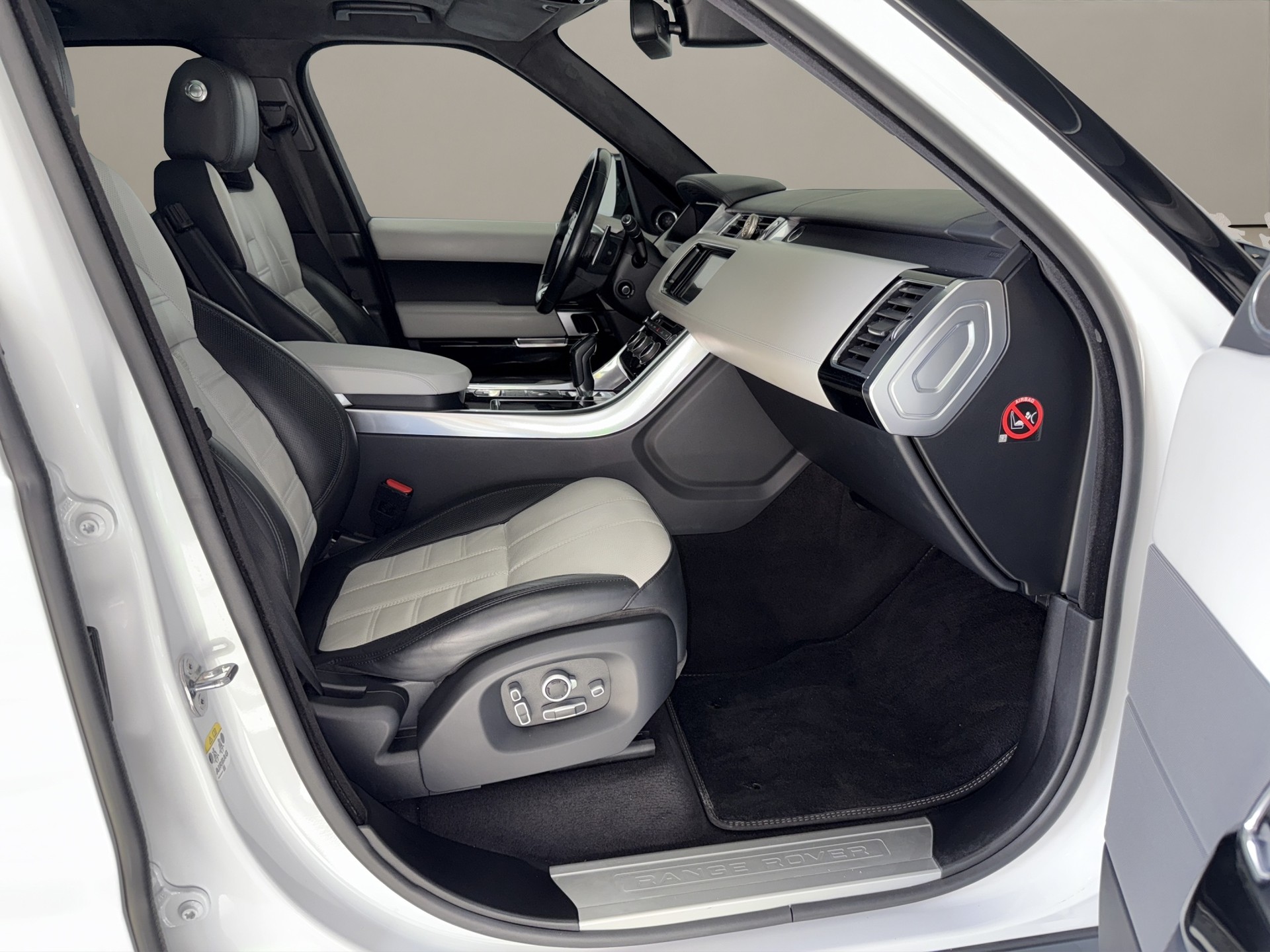 LAND ROVER Range Rover Sport 3.0 SDV6 Hybrid Autobiogr. Aut.-image-19