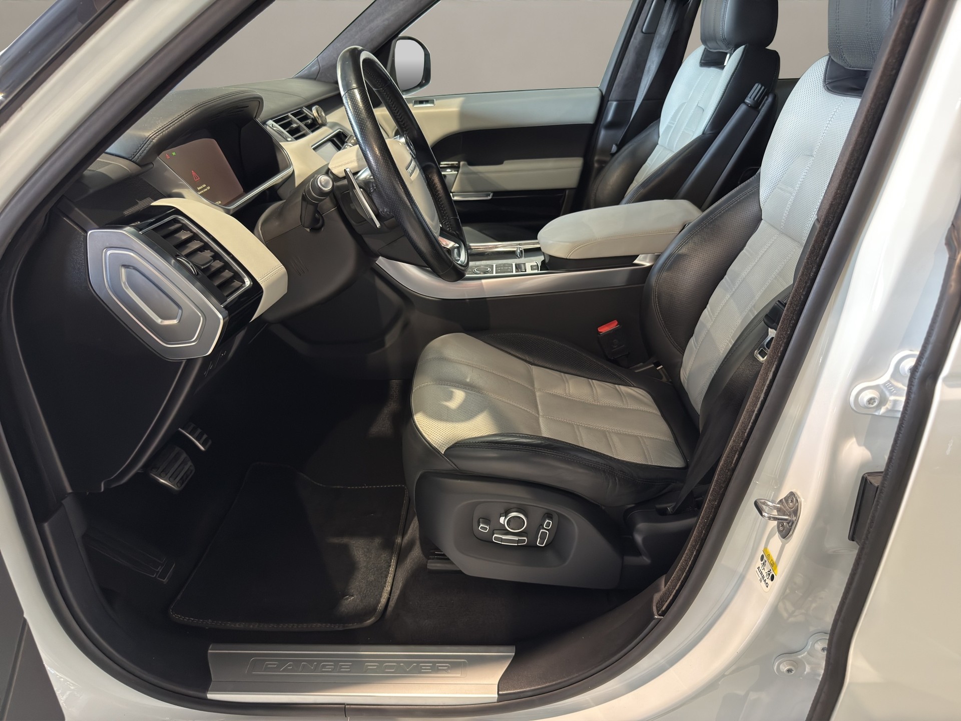 LAND ROVER Range Rover Sport 3.0 SDV6 Hybrid Autobiogr. Aut.-image-11