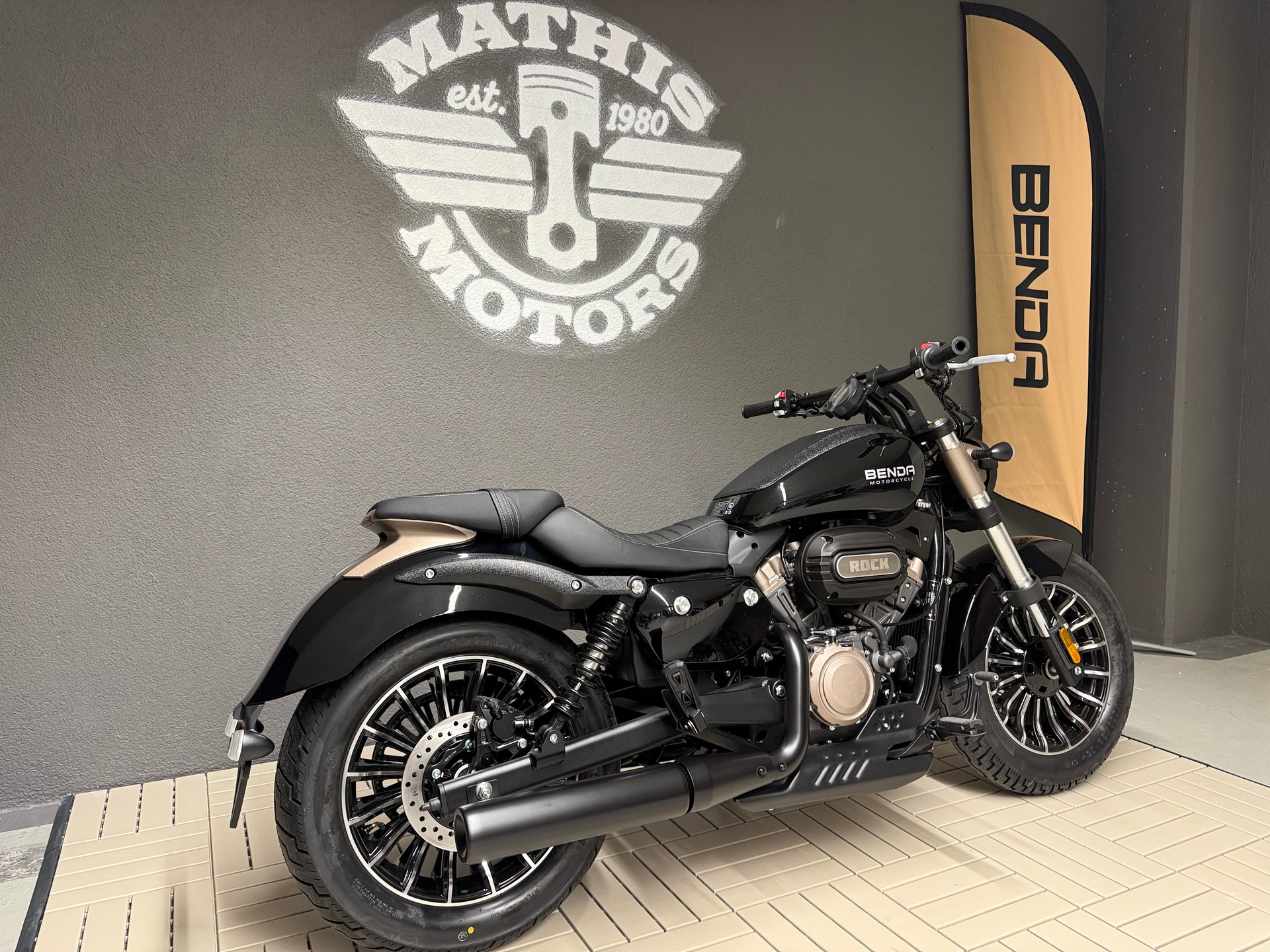 BENDA ROCK 125-image-3