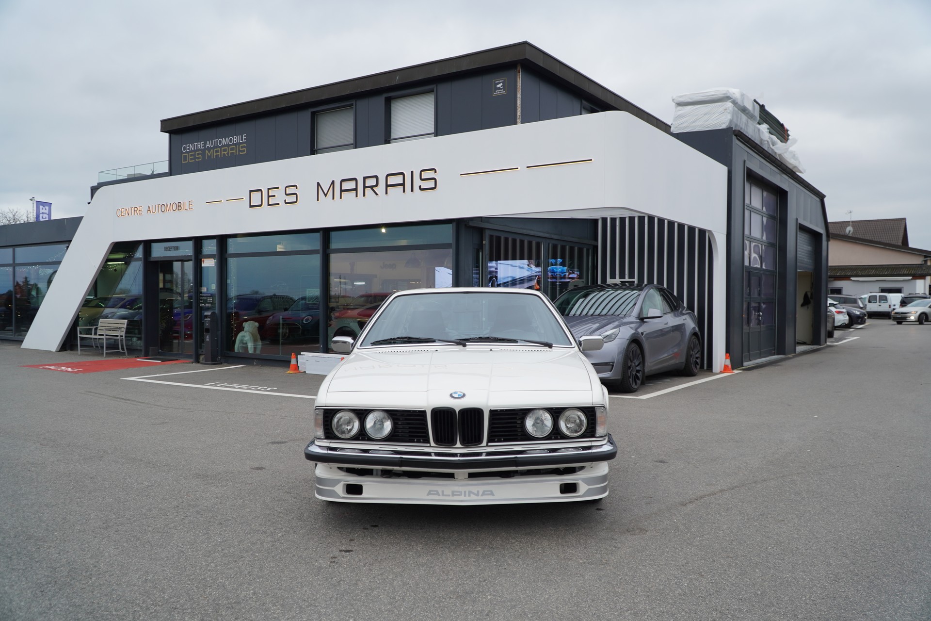 BMW 635 CSI DESIGN ALPINA REPLIKA-showroom-element-1