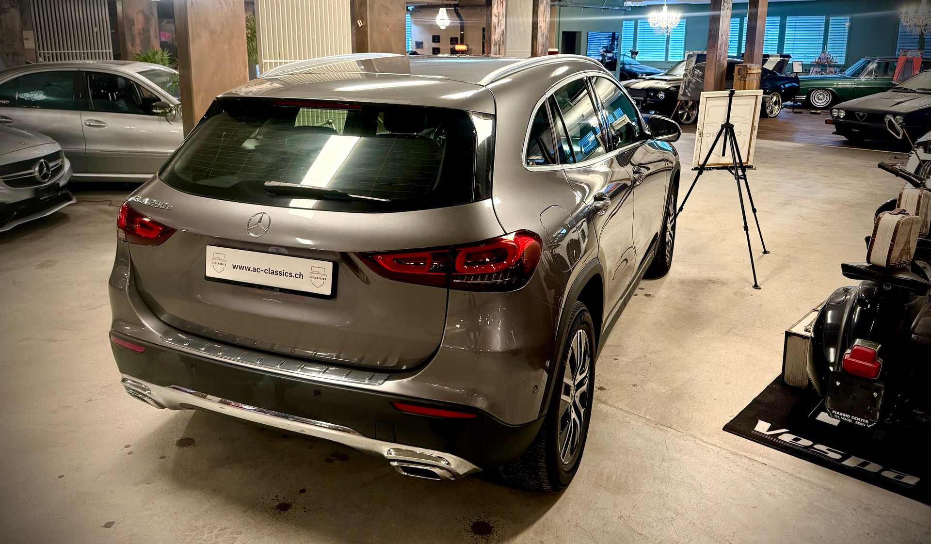 MERCEDES-BENZ GLA 250e Progressive 8G-DCT-image-5