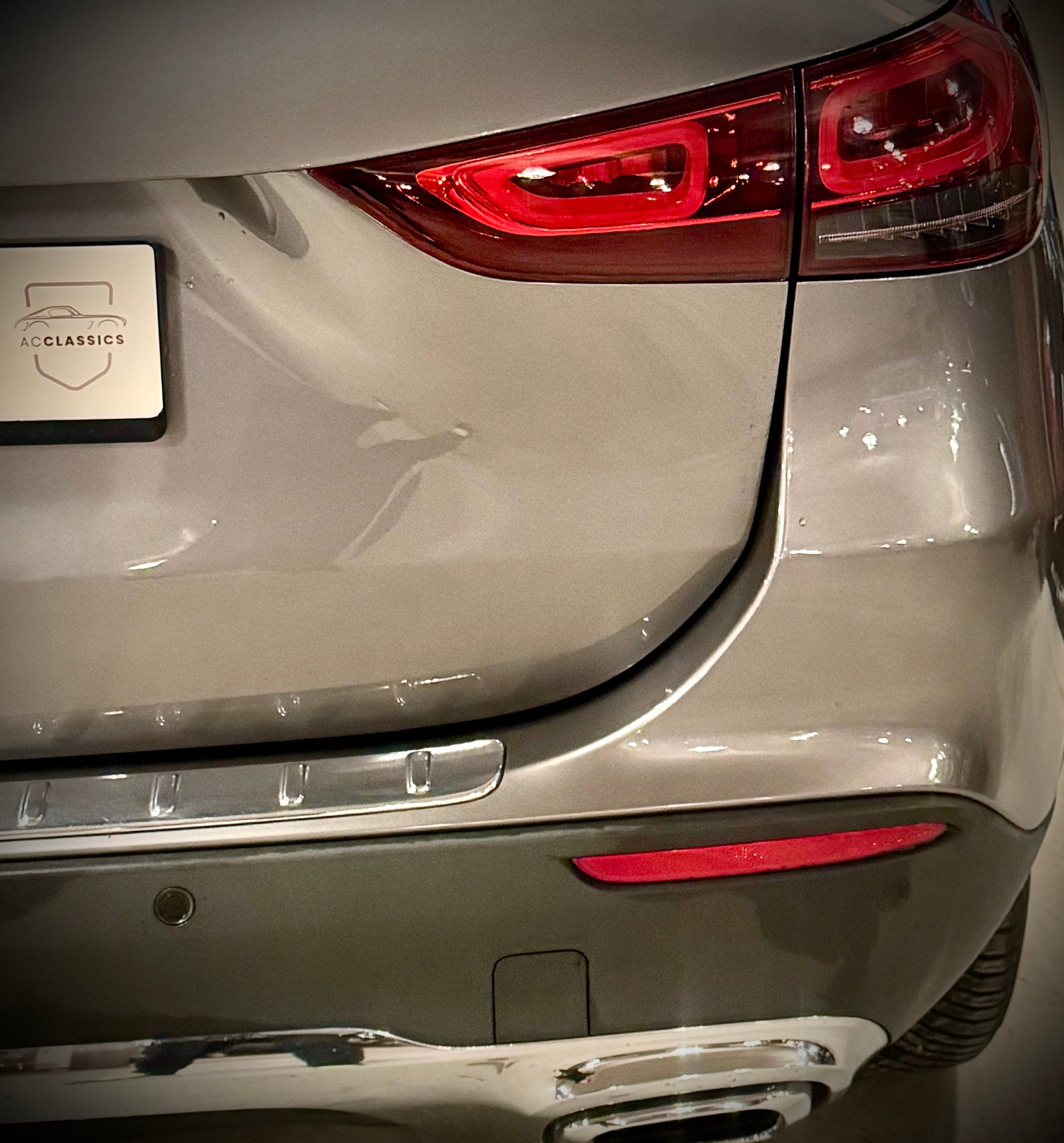 MERCEDES-BENZ GLA 250e Progressive 8G-DCT-image-8