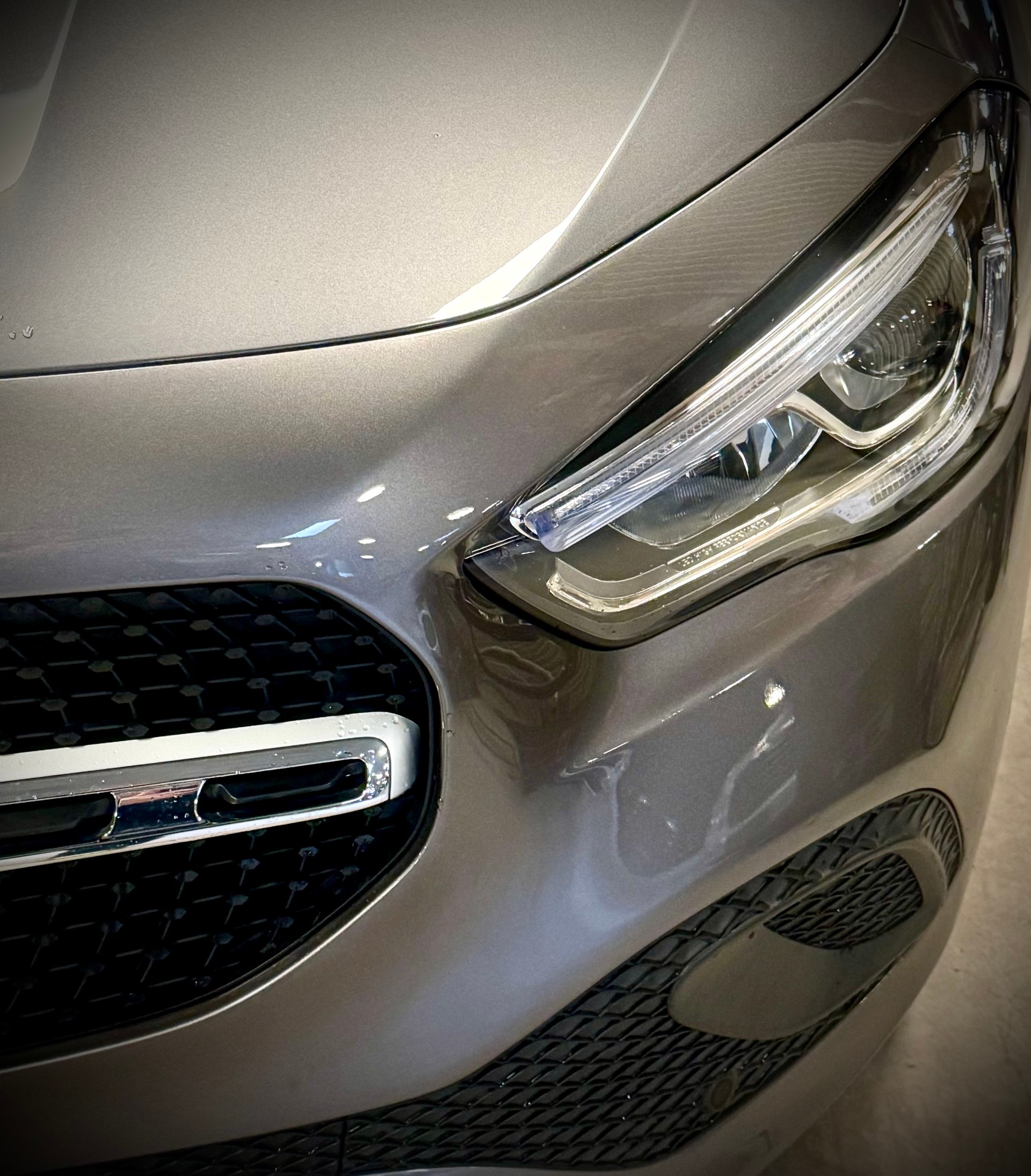 MERCEDES-BENZ GLA 250e Progressive 8G-DCT-image-2