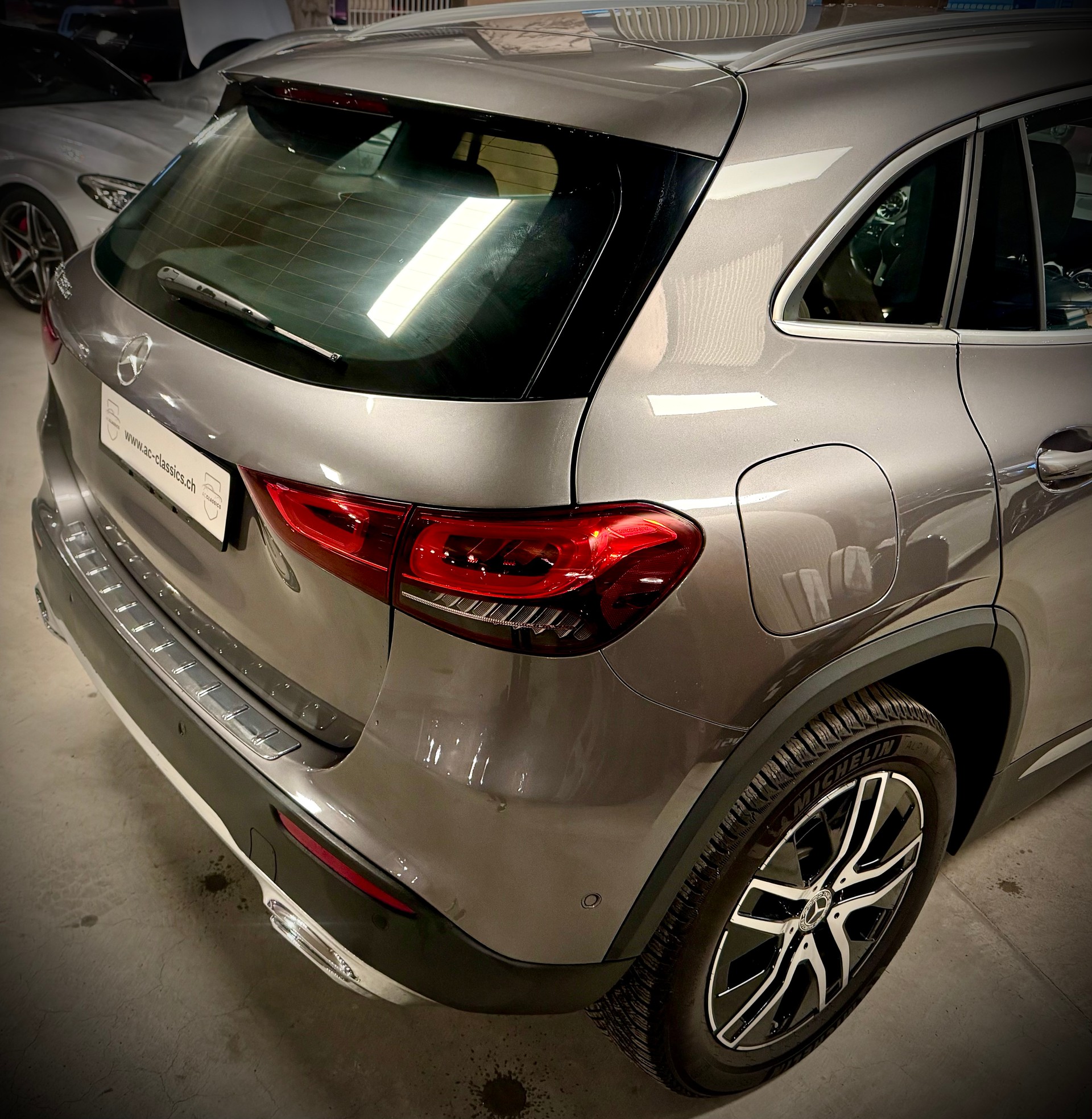 MERCEDES-BENZ GLA 250e Progressive 8G-DCT-image-6