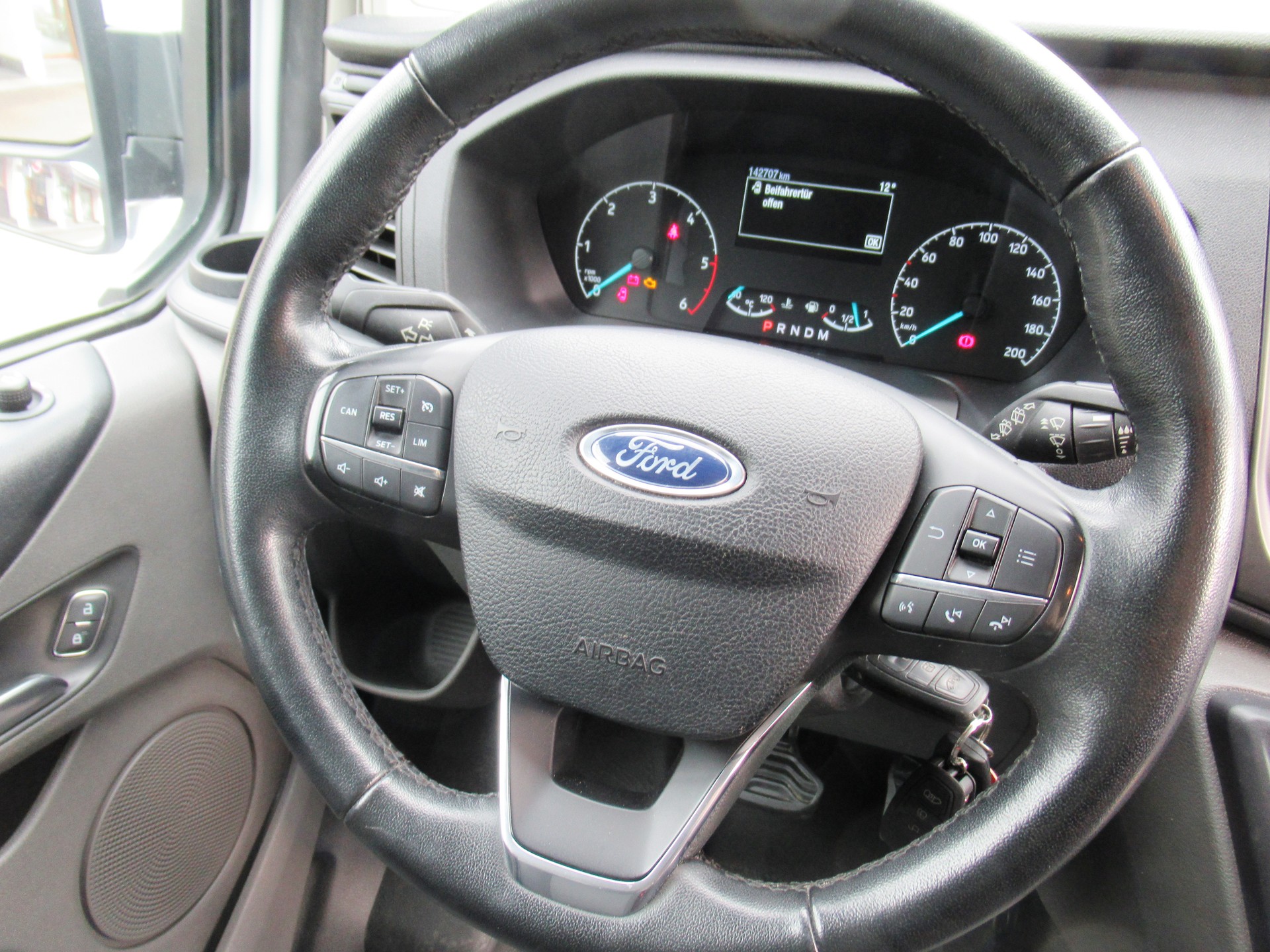 FORD Transit Custom Van 340 L1H1 Trend A-image-12