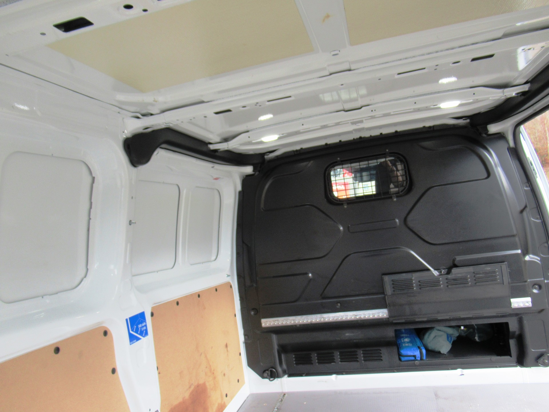 FORD Transit Custom Van 340 L1H1 Trend A-image-7
