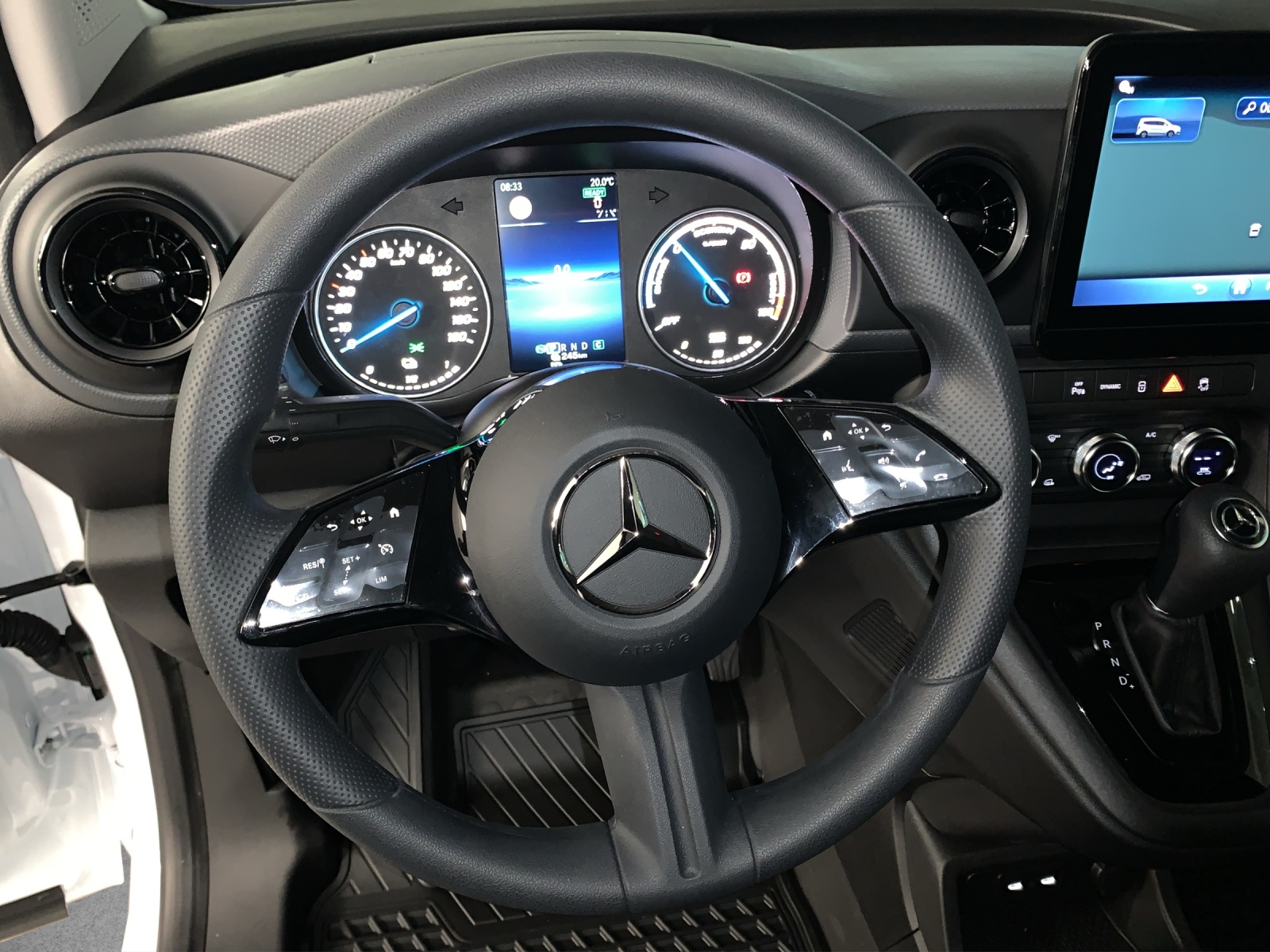 MERCEDES-BENZ eCitan 45kWh Pro-image-7