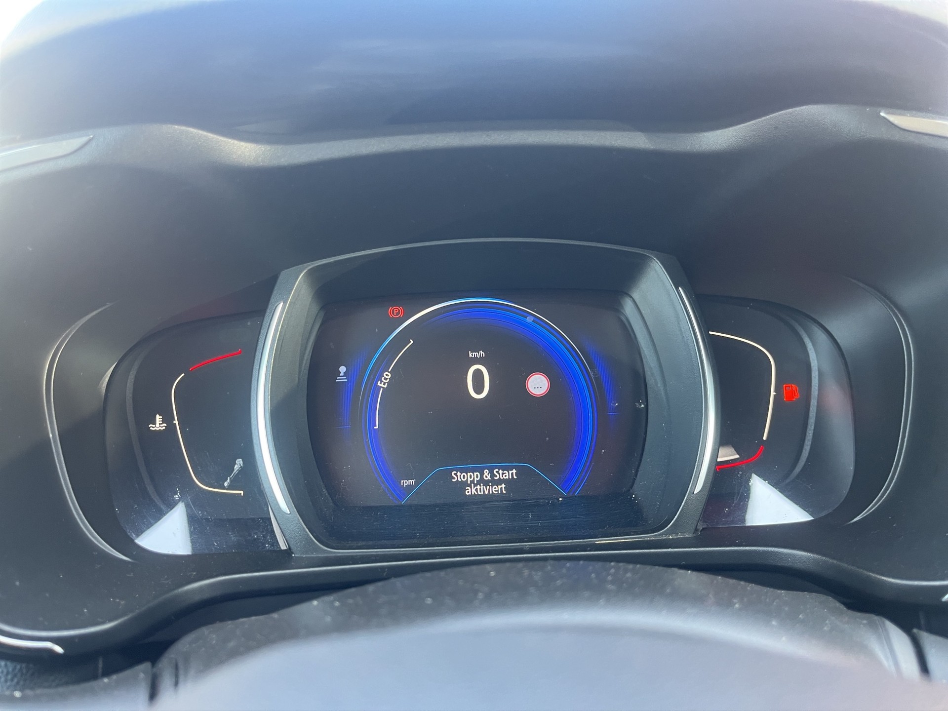 RENAULT Kadjar 1.2 16V Turbo Bose-image-12