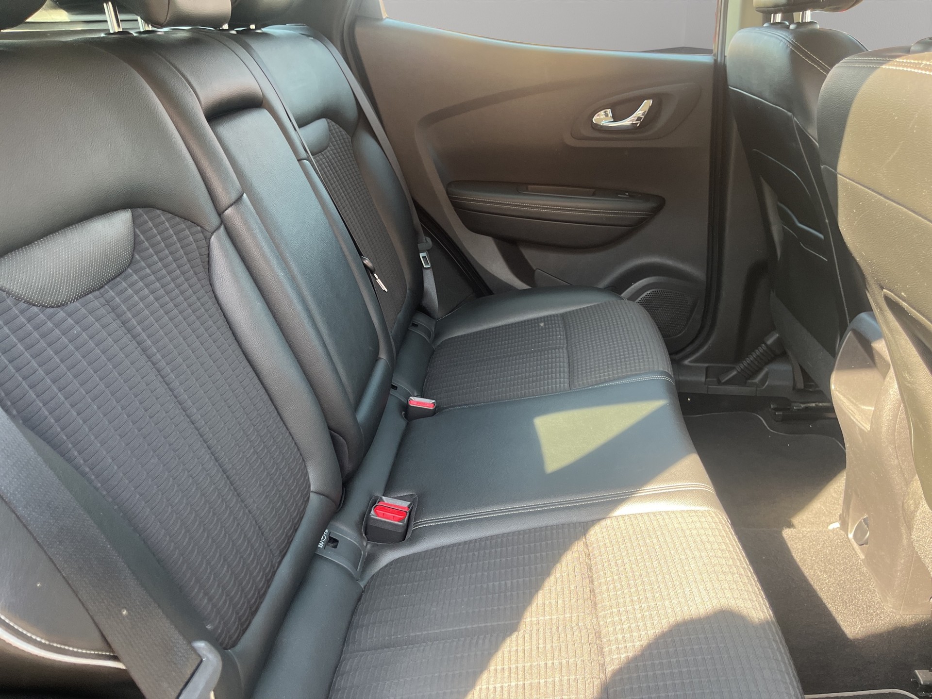 RENAULT Kadjar 1.2 16V Turbo Bose-image-8