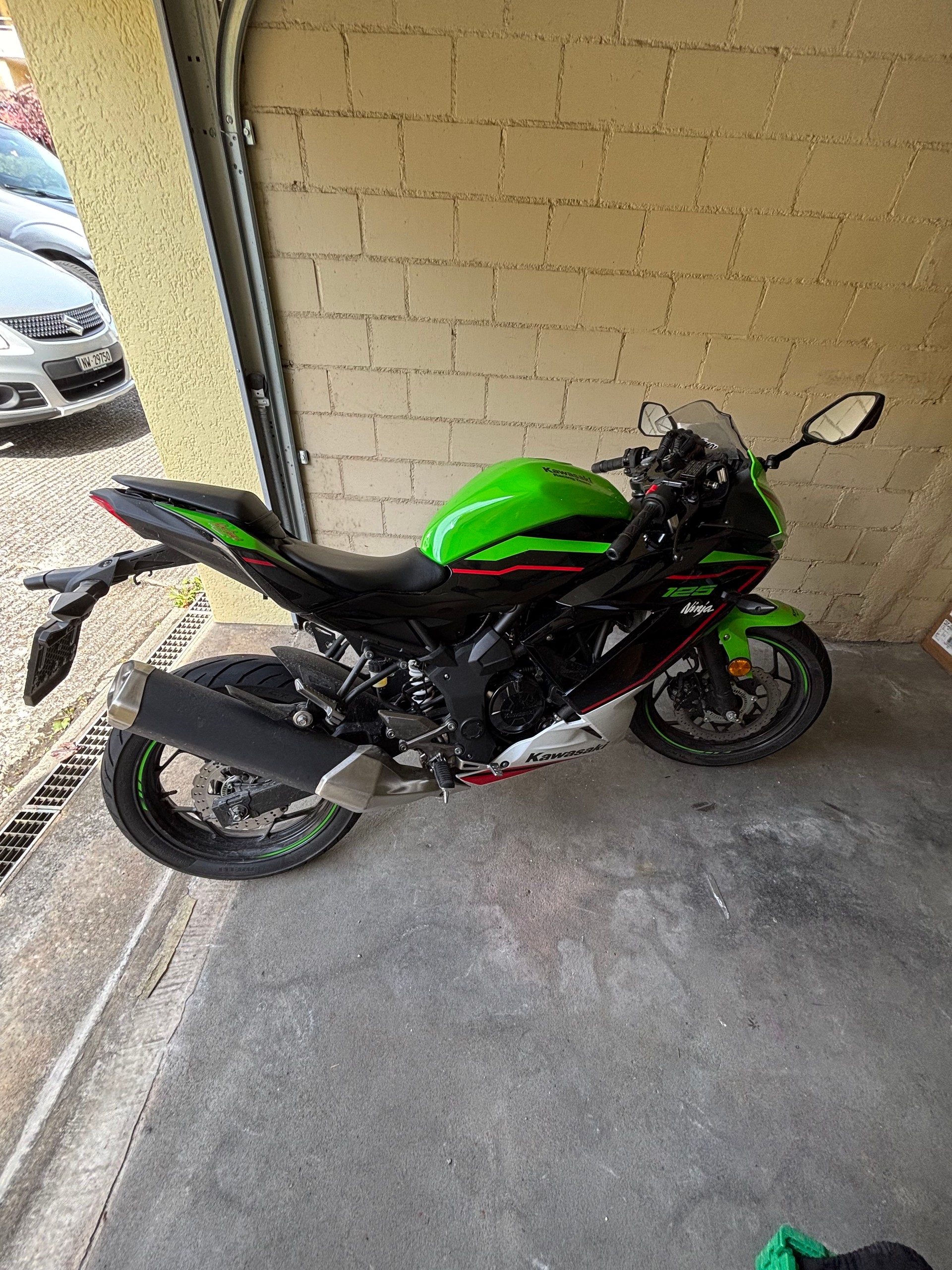 KAWASAKI Ninja 125-image-3