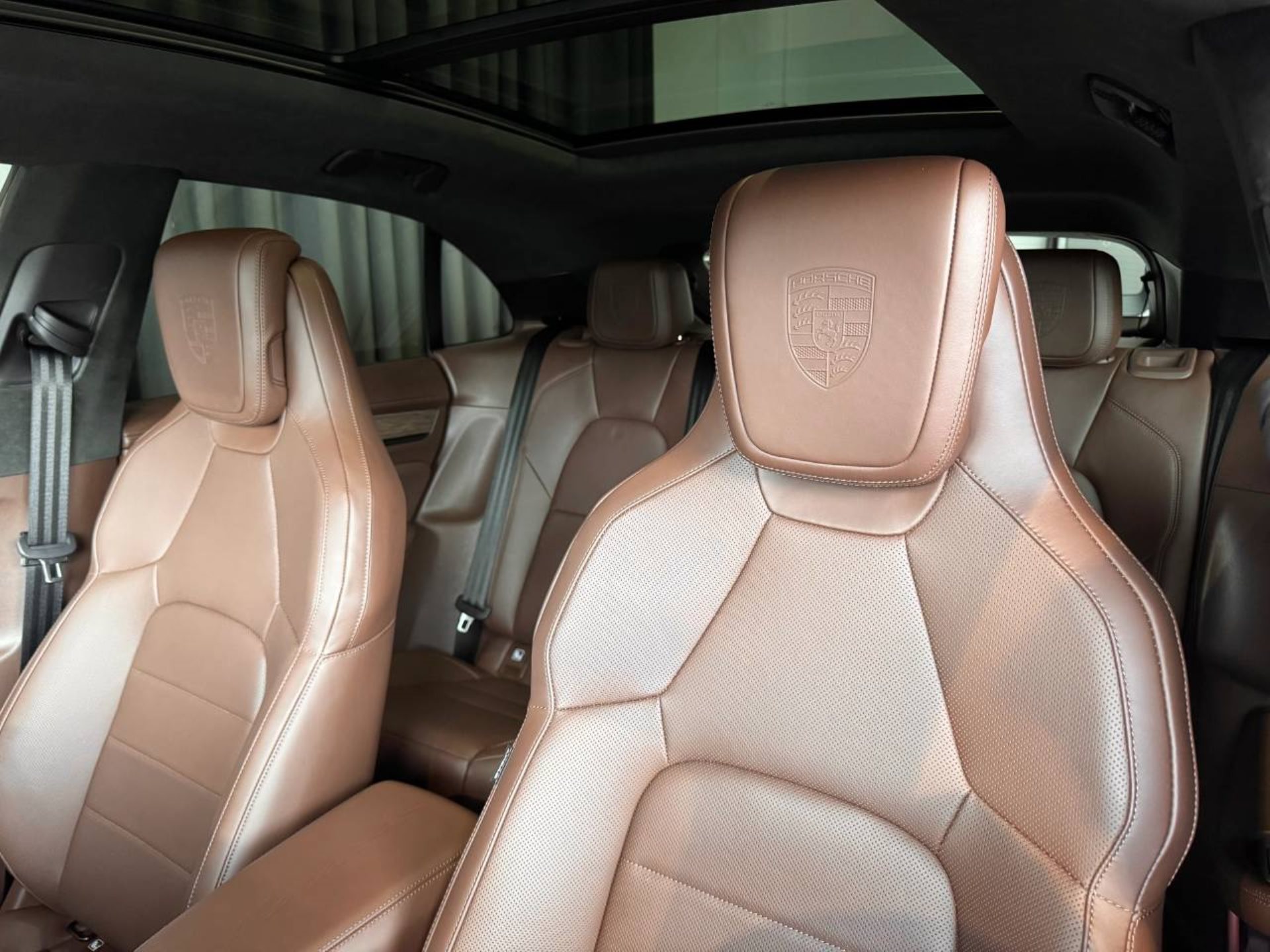 PORSCHE Macan 4S-image-33