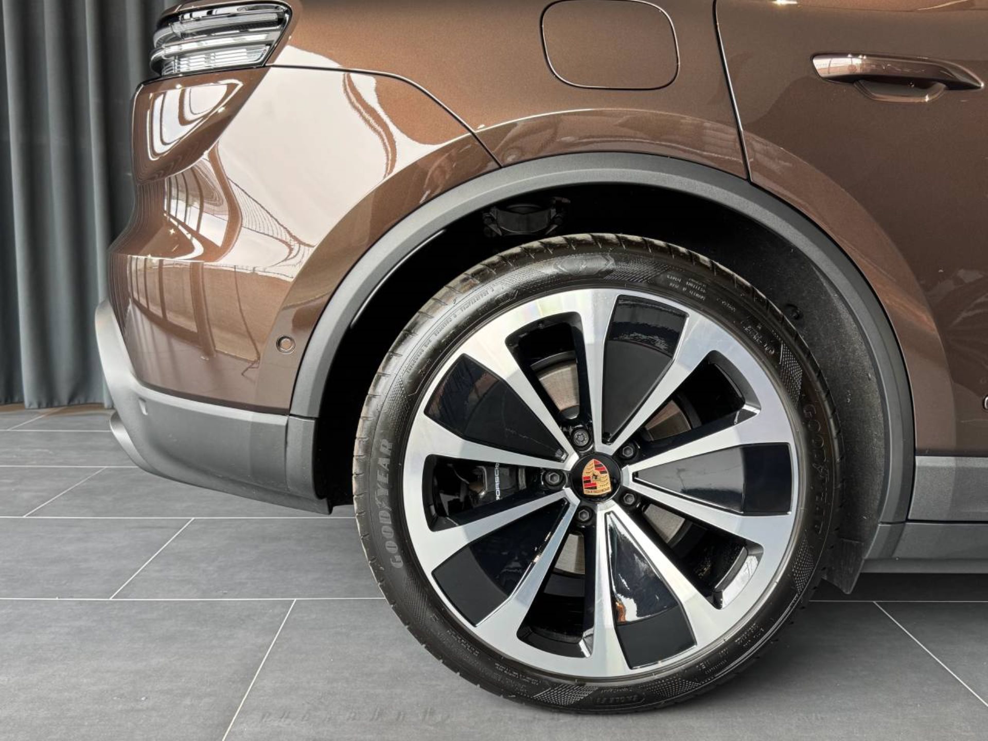 PORSCHE Macan 4S-image-11