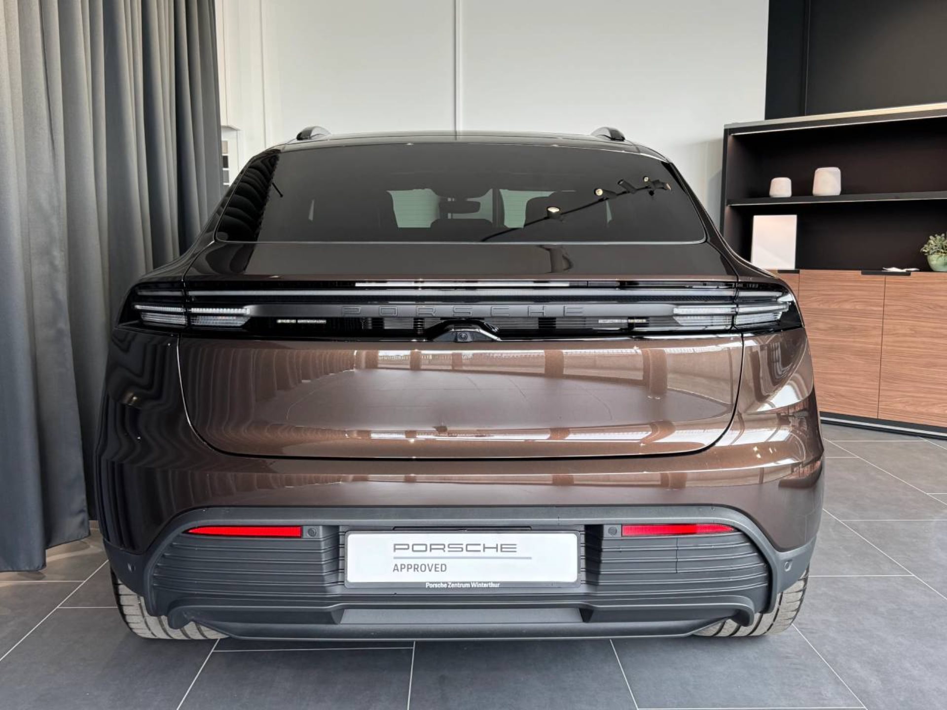 PORSCHE Macan 4S-image-5