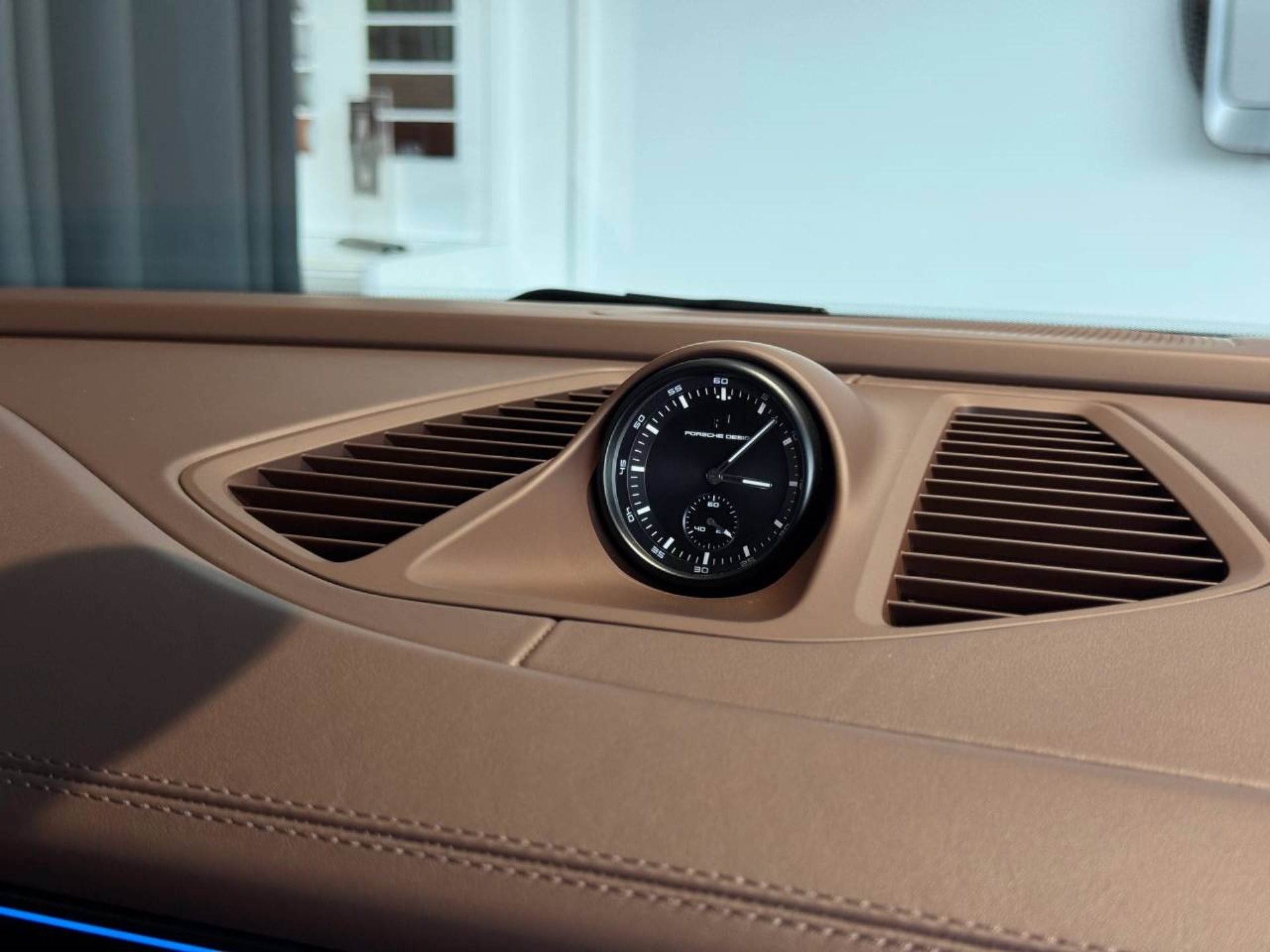 PORSCHE Macan 4S-image-27