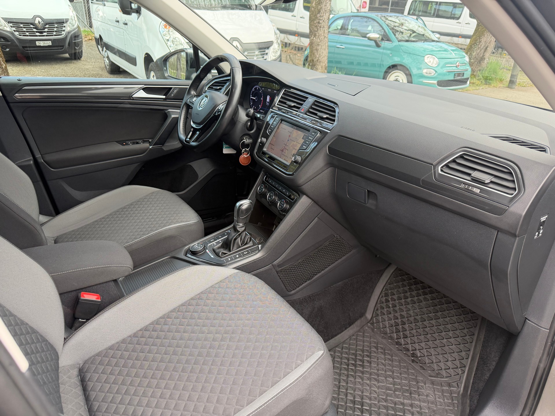 VW Tiguan 2.0 TDI BlueMotion Trend&Fun 4Motion DSG-image-12