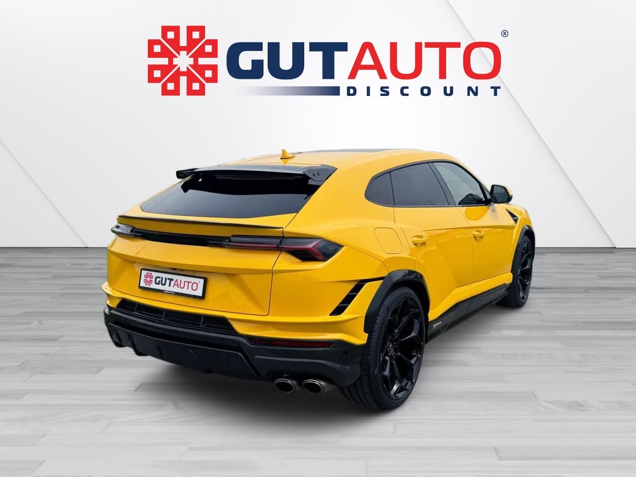 LAMBORGHINI Urus Performante-showroom-element-3