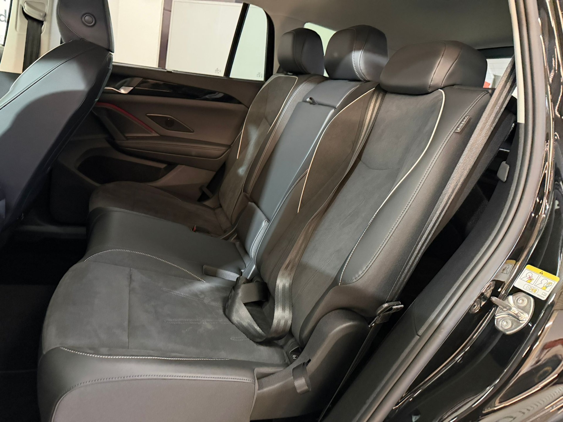 VW Tayron 2.0 TSI Elegance DSG 4Motion-image-10