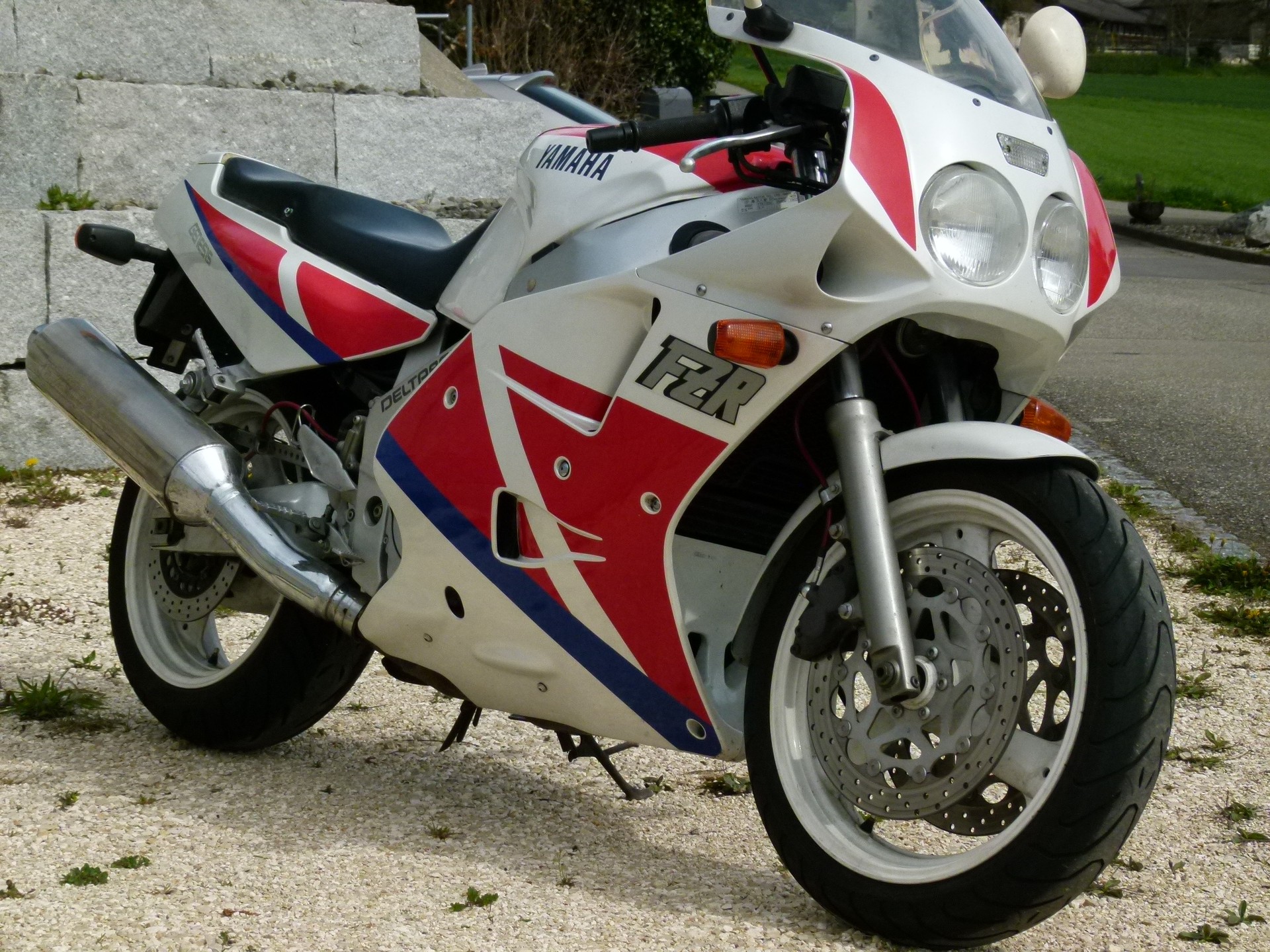YAMAHA Genesis Exup