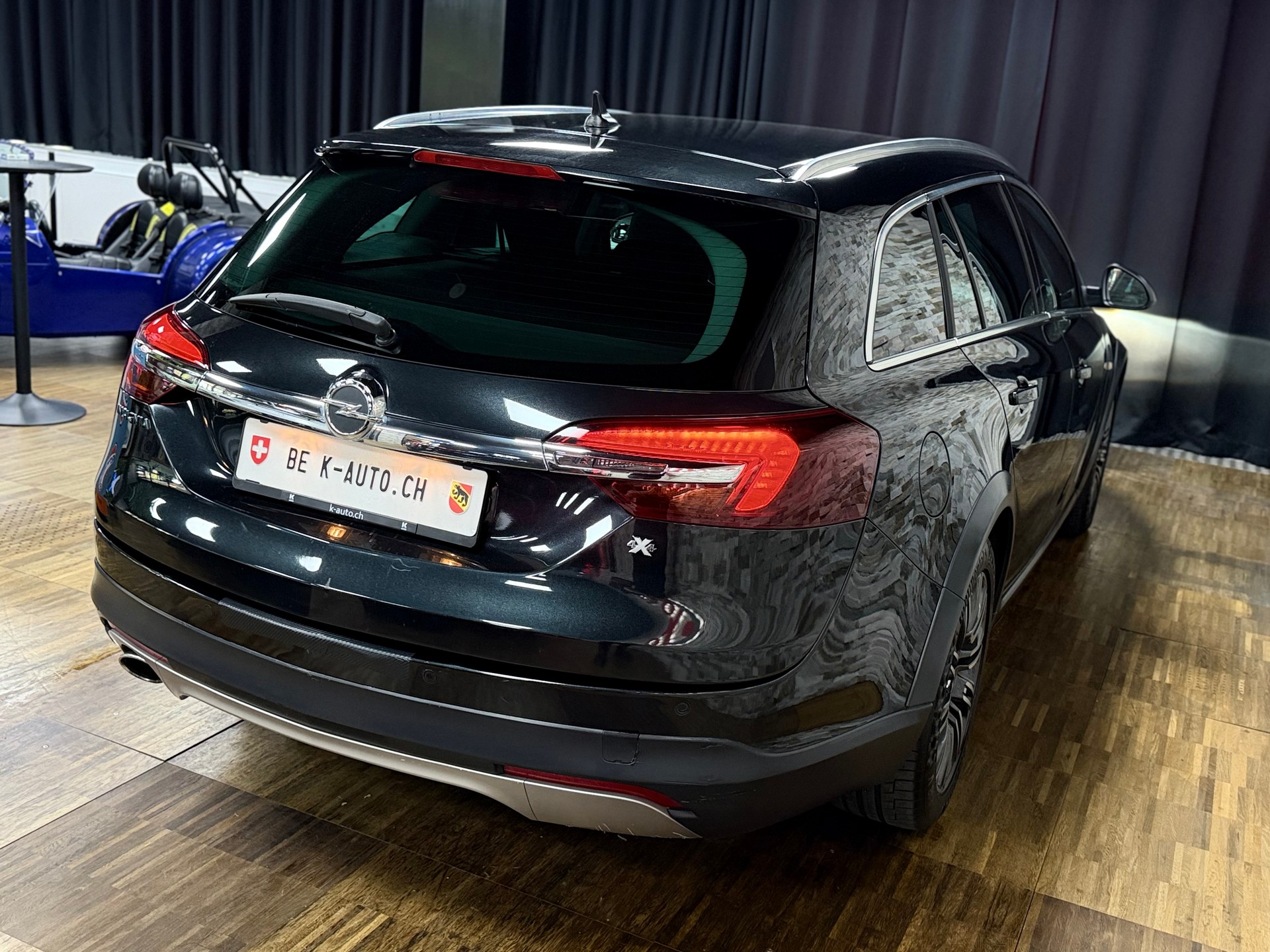 OPEL Insignia Country Tourer 2.0 CDTI 4WD Automatic-image-4