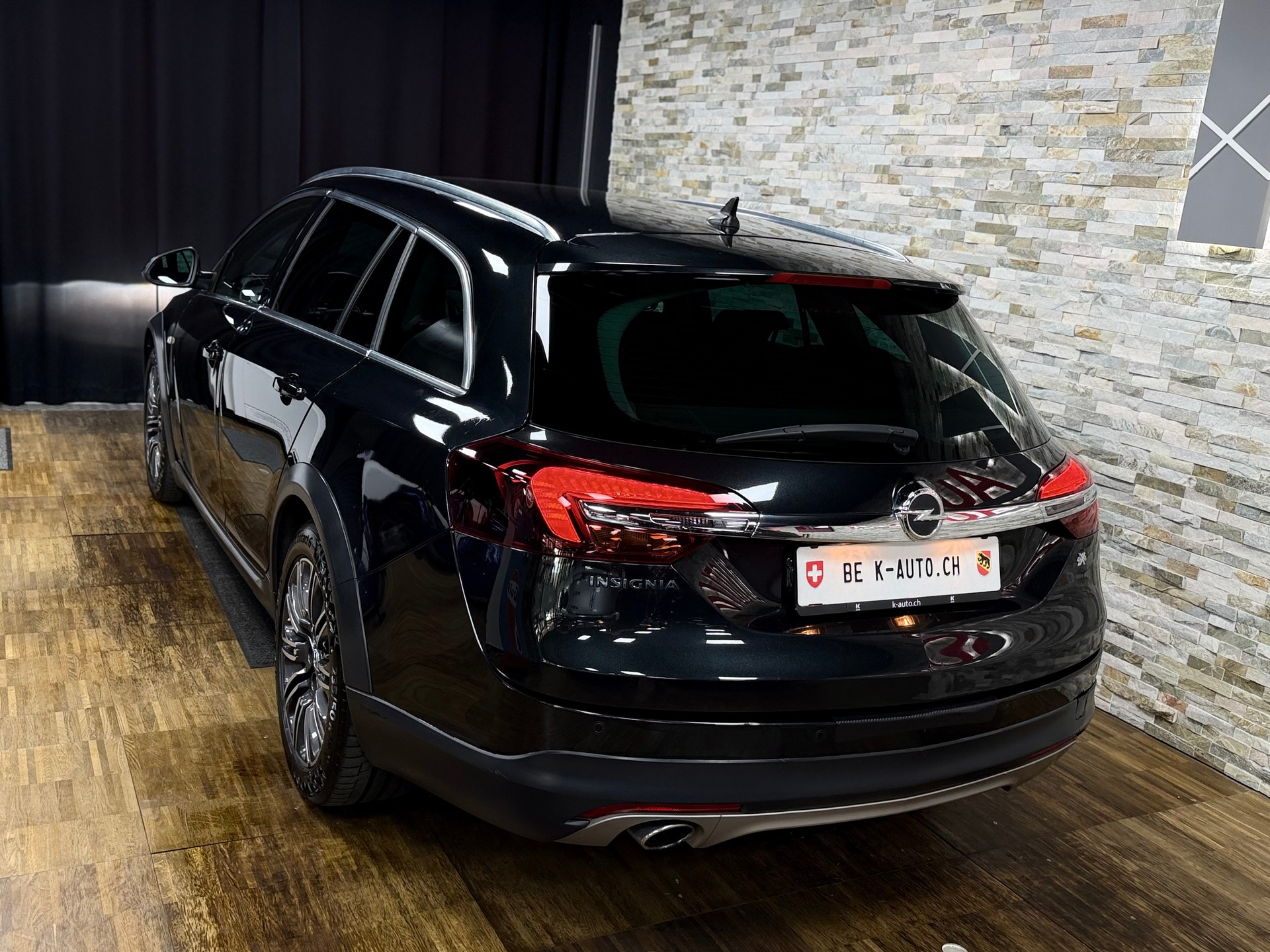 OPEL Insignia Country Tourer 2.0 CDTI 4WD Automatic-showroom-element-2