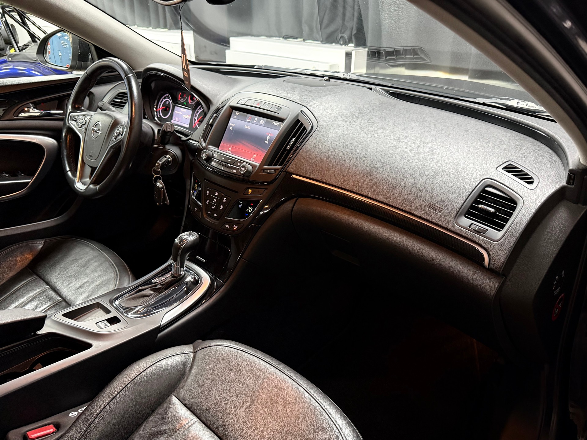 OPEL Insignia Country Tourer 2.0 CDTI 4WD Automatic-image-27