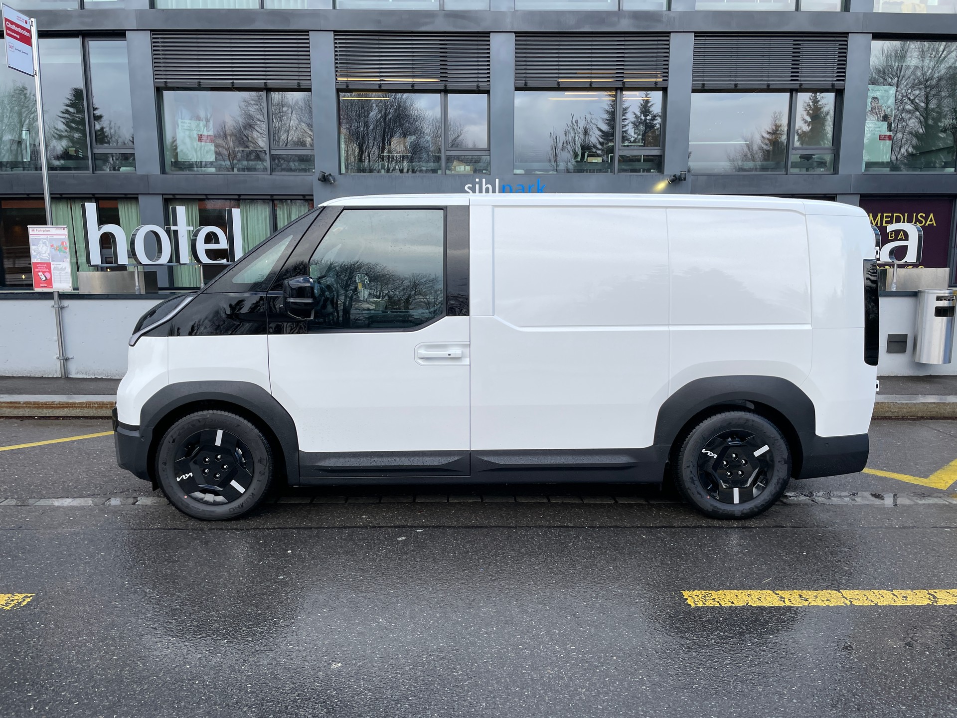 KIA PV5 Cargo 71.2 kWh Elite, mit Wärmepumpe-image-15