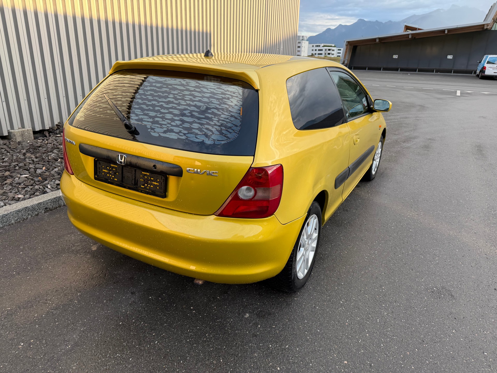 HONDA Civic 1.6i ES-image-5