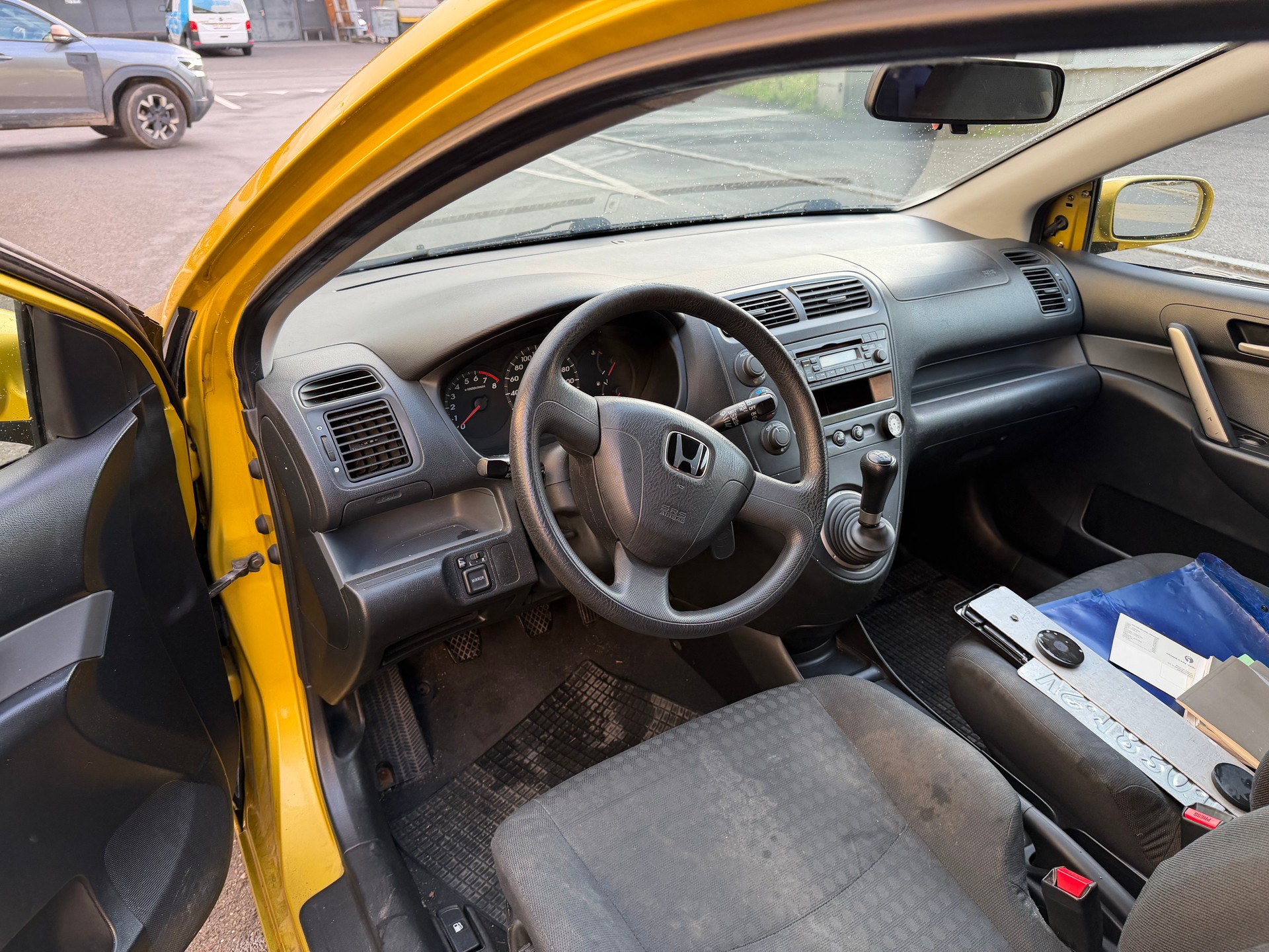HONDA Civic 1.6i ES-image-15