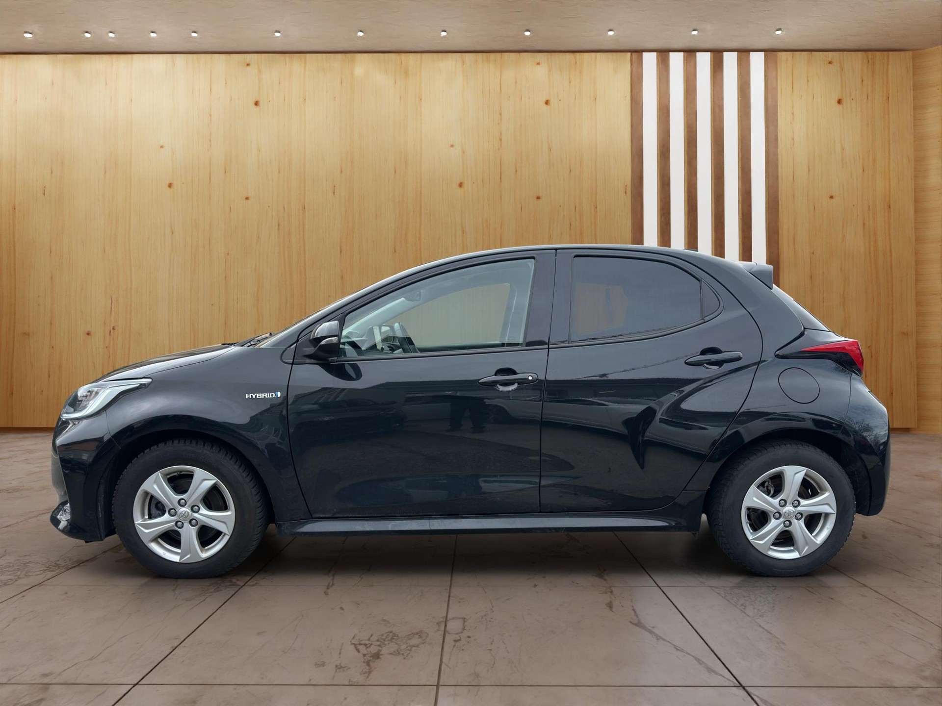 TOYOTA Yaris 1.5 VVT-i HSD Trend-showroom-element-2
