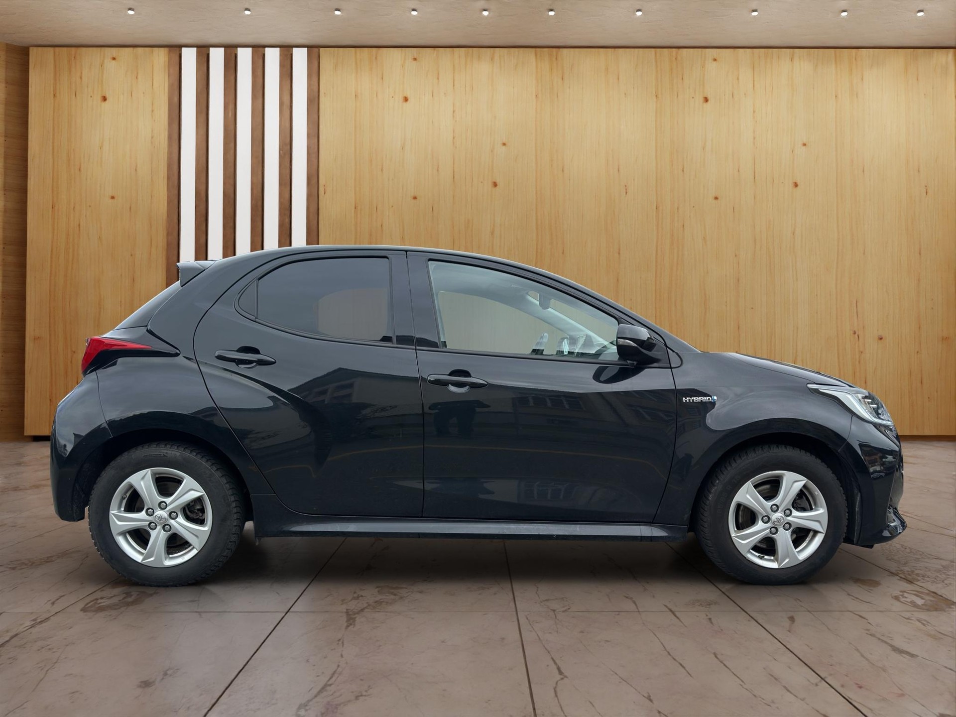TOYOTA Yaris 1.5 VVT-i HSD Trend-image-6