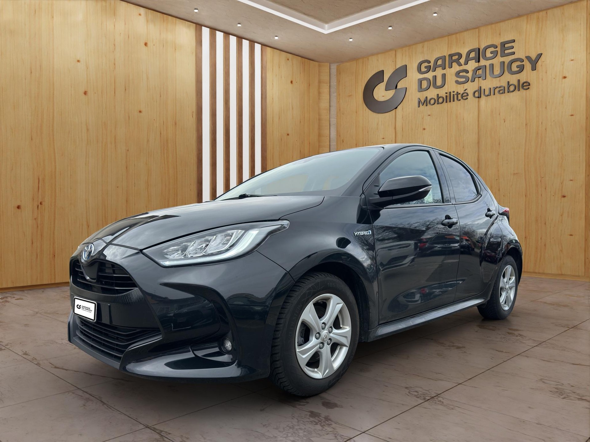TOYOTA Yaris 1.5 VVT-i HSD Trend