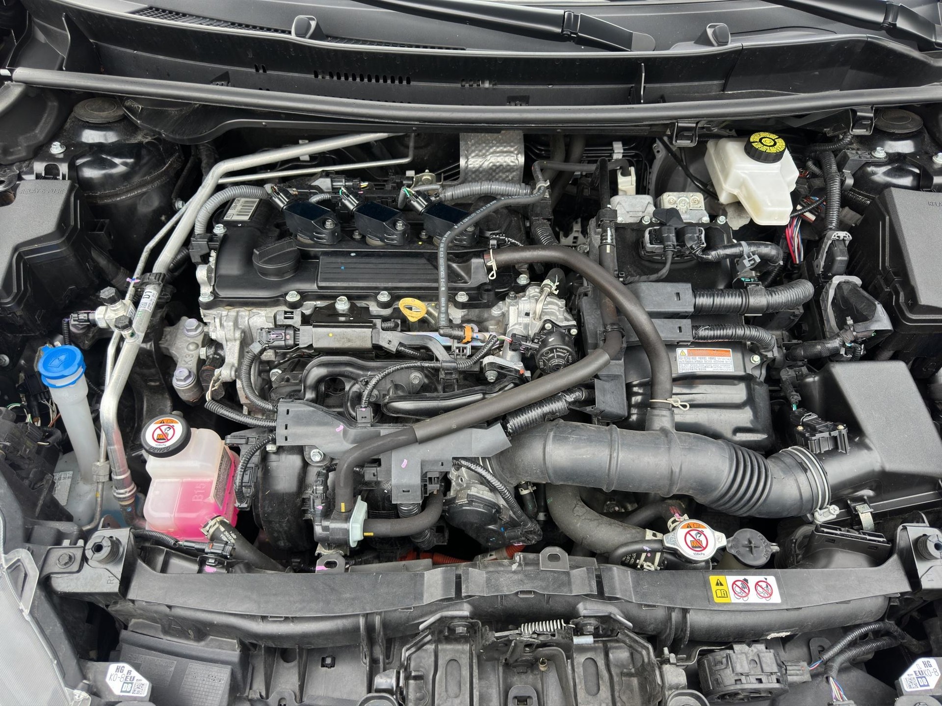 TOYOTA Yaris 1.5 VVT-i HSD Trend-image-13