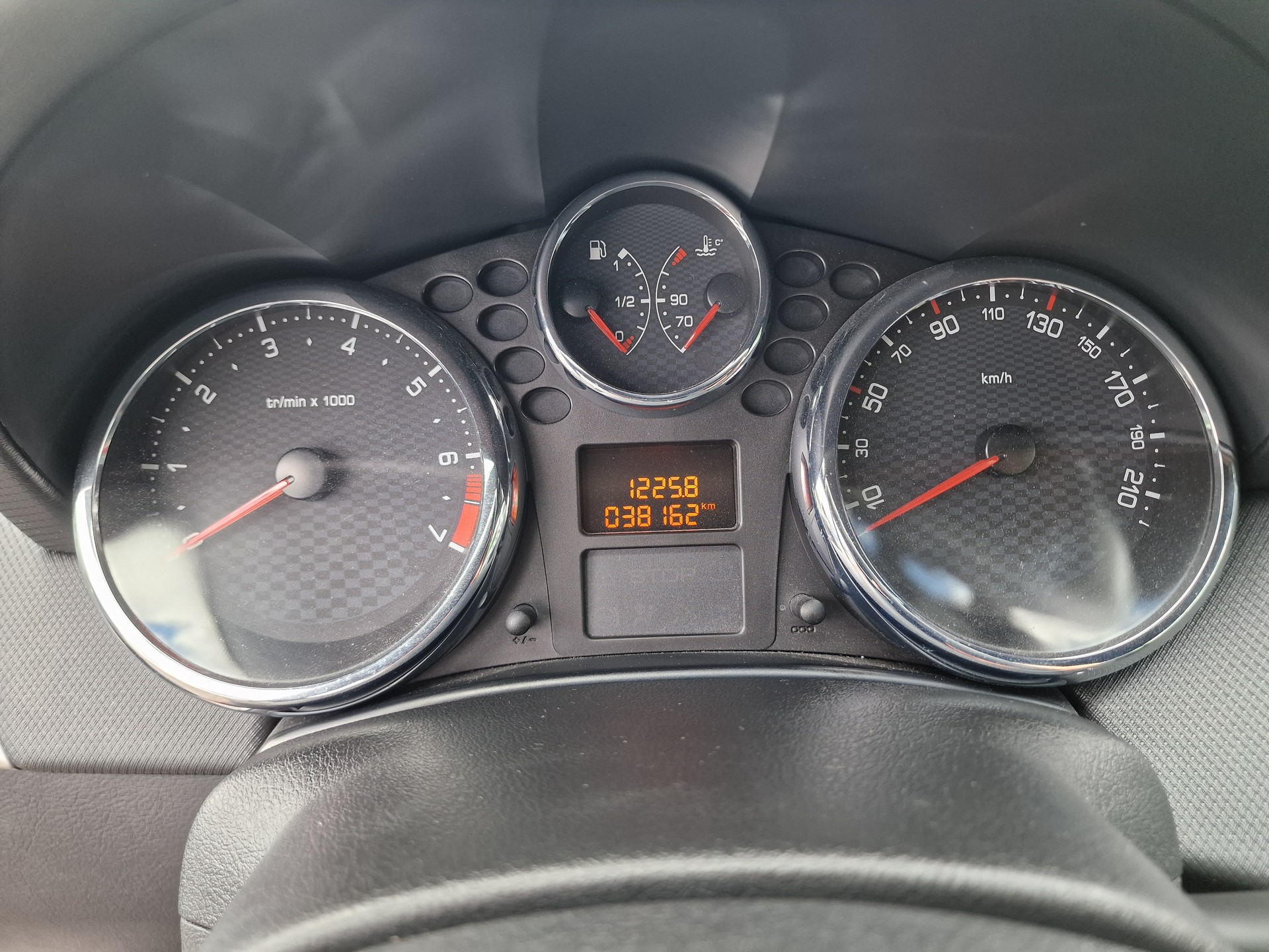 PEUGEOT 207 CC 1.6 16V Active 12Mt Gara MFK Neu-image-15