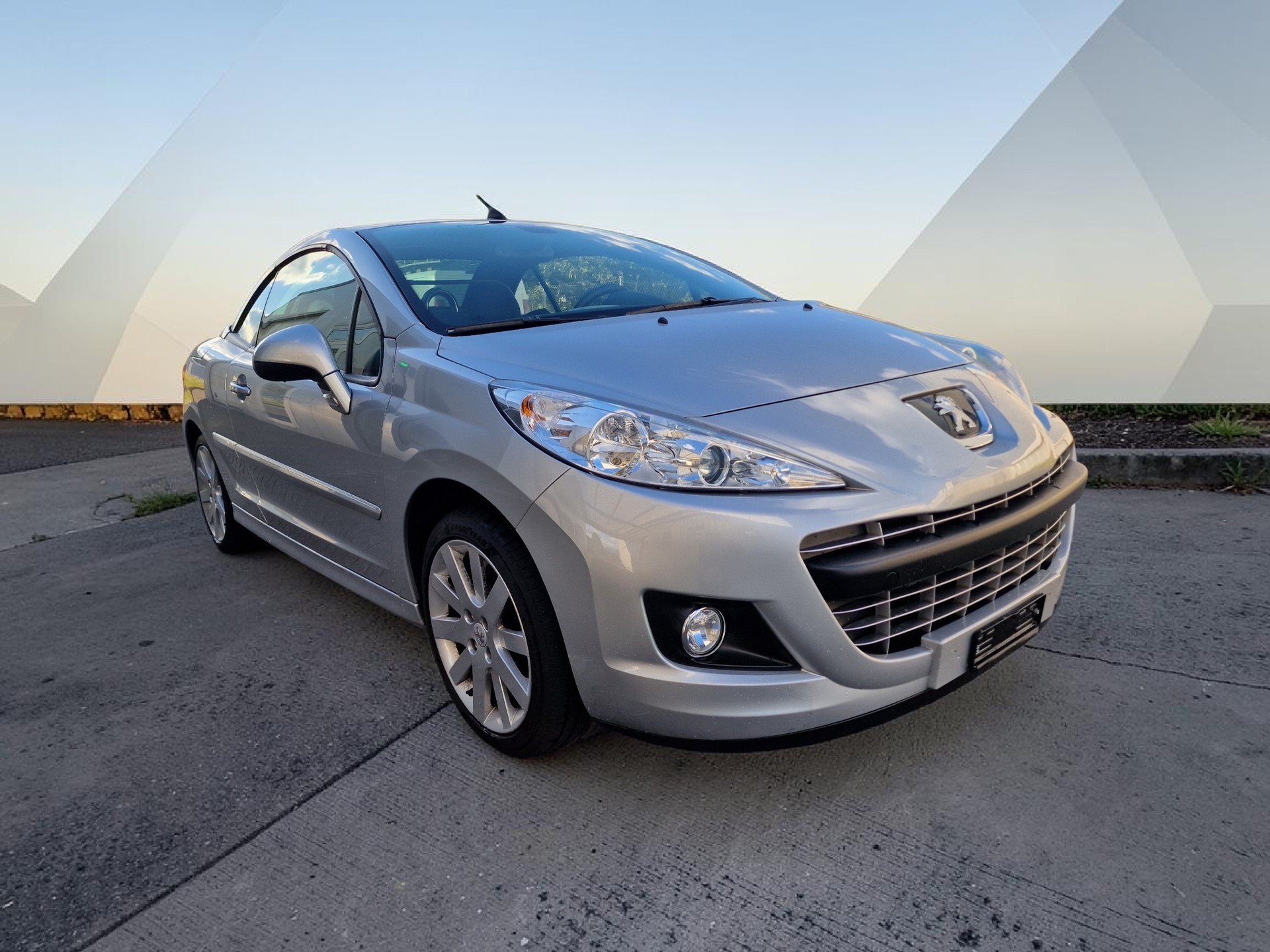 PEUGEOT 207 CC 1.6 16V Active 12Mt Gara MFK Neu-showroom-element-1