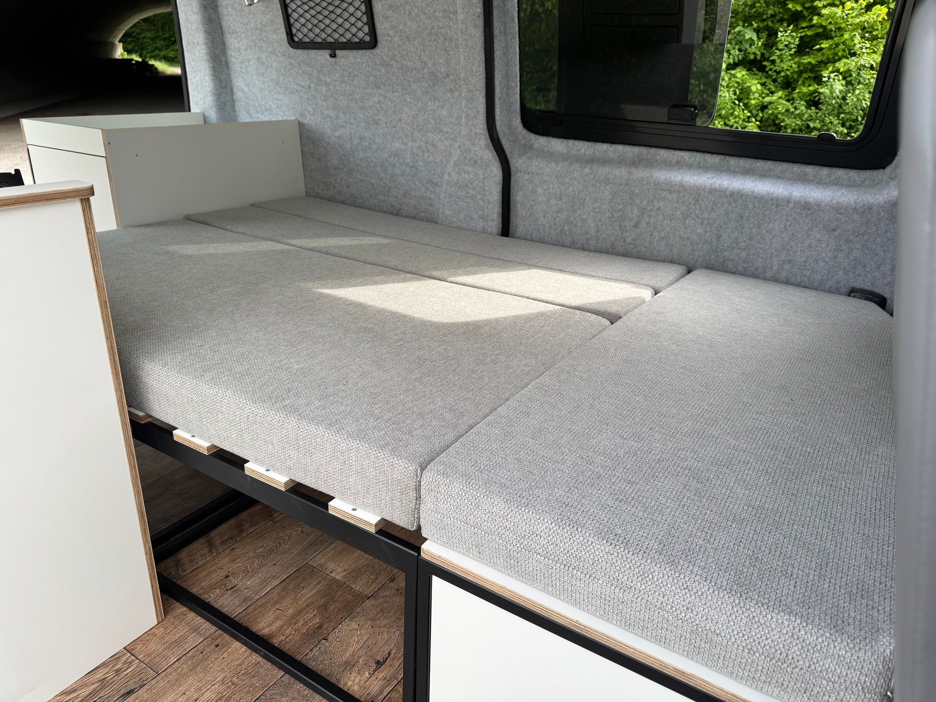 VW T5 Saranda Beach-image-12