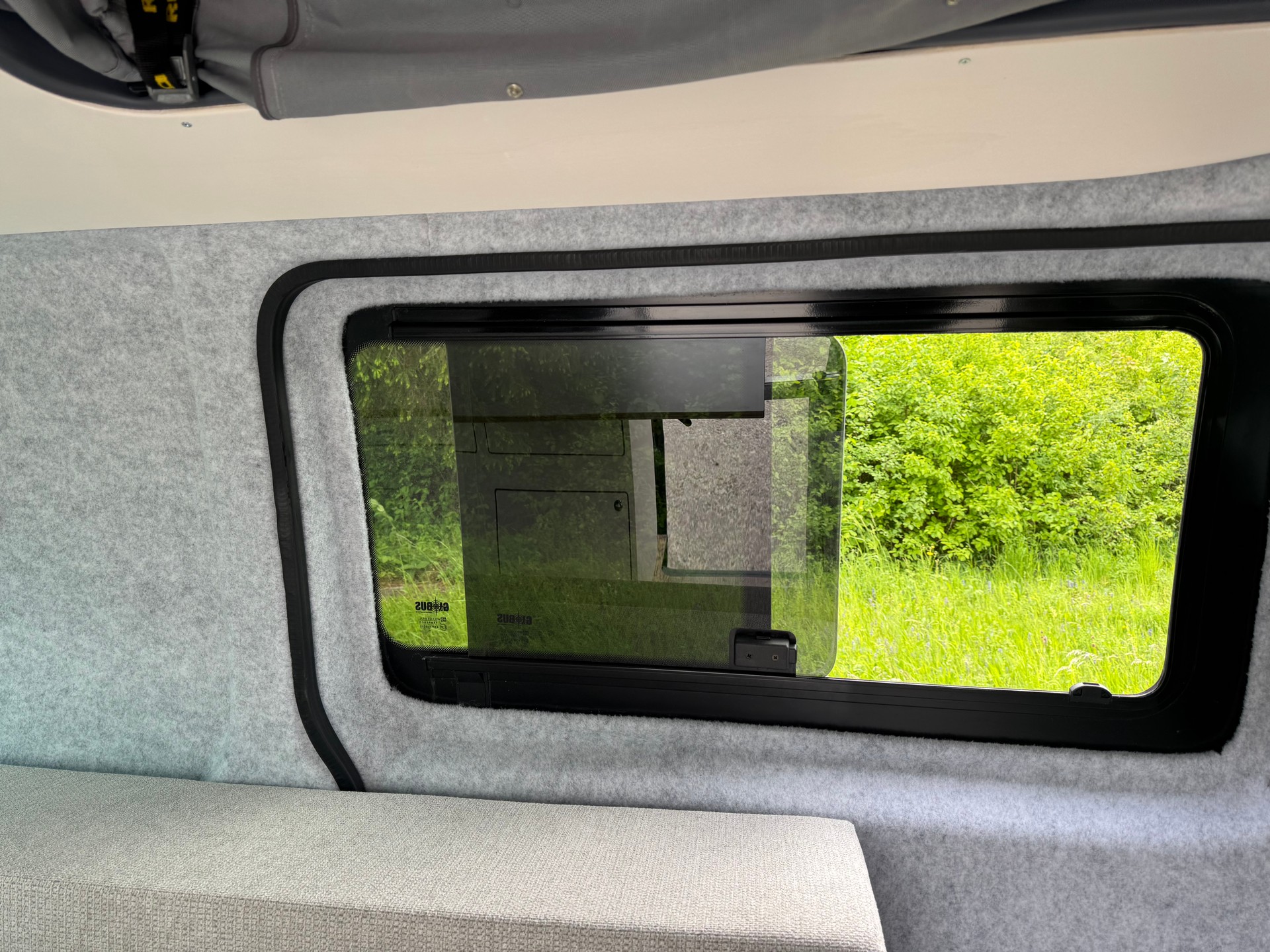 VW T5 Saranda Beach-image-14
