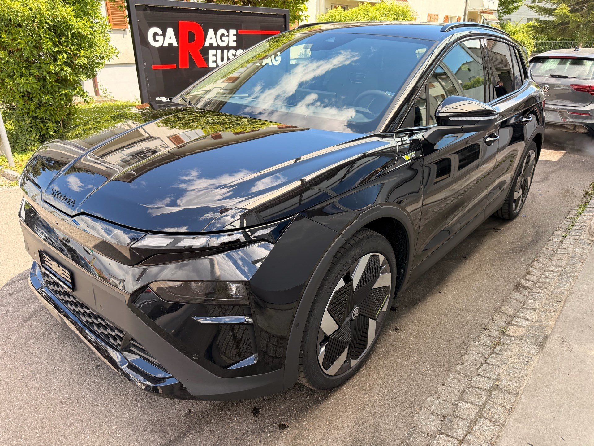 SKODA Elroq RS LOUNGE 4X4 *** ANHÄNGEKUPPLUNG - WÄRMEPUMPE & MAXX AUSSTATTUNGSPAKET ***-image-0