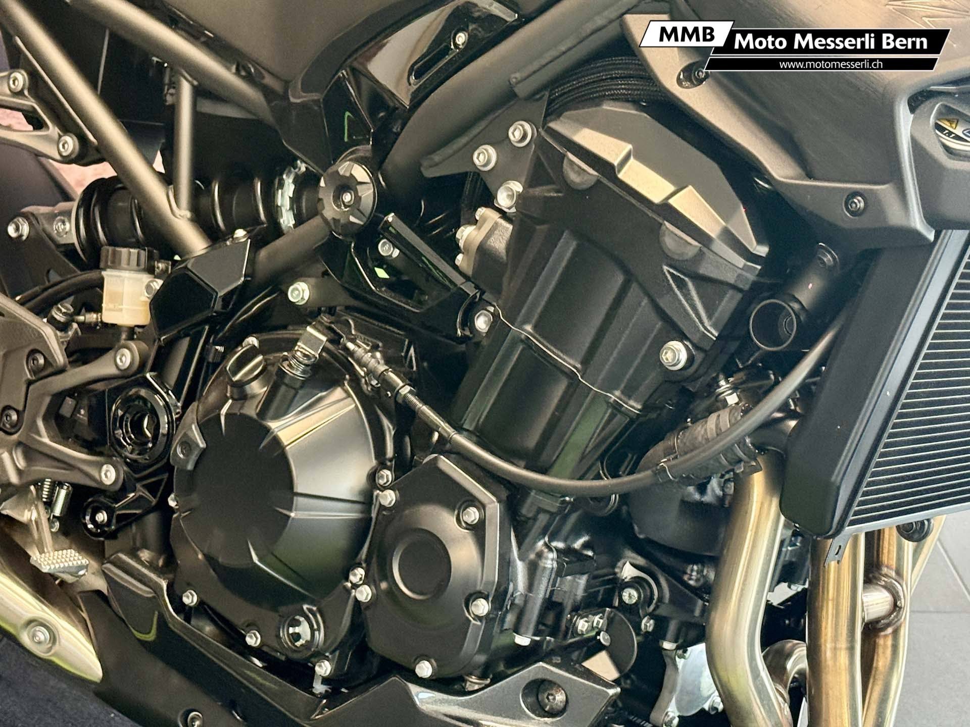 KAWASAKI Z 900 (35kW)-image-8