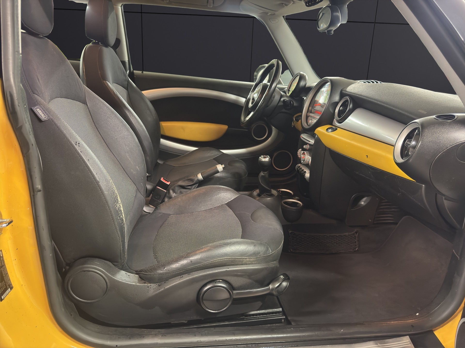MINI Cooper-image-10