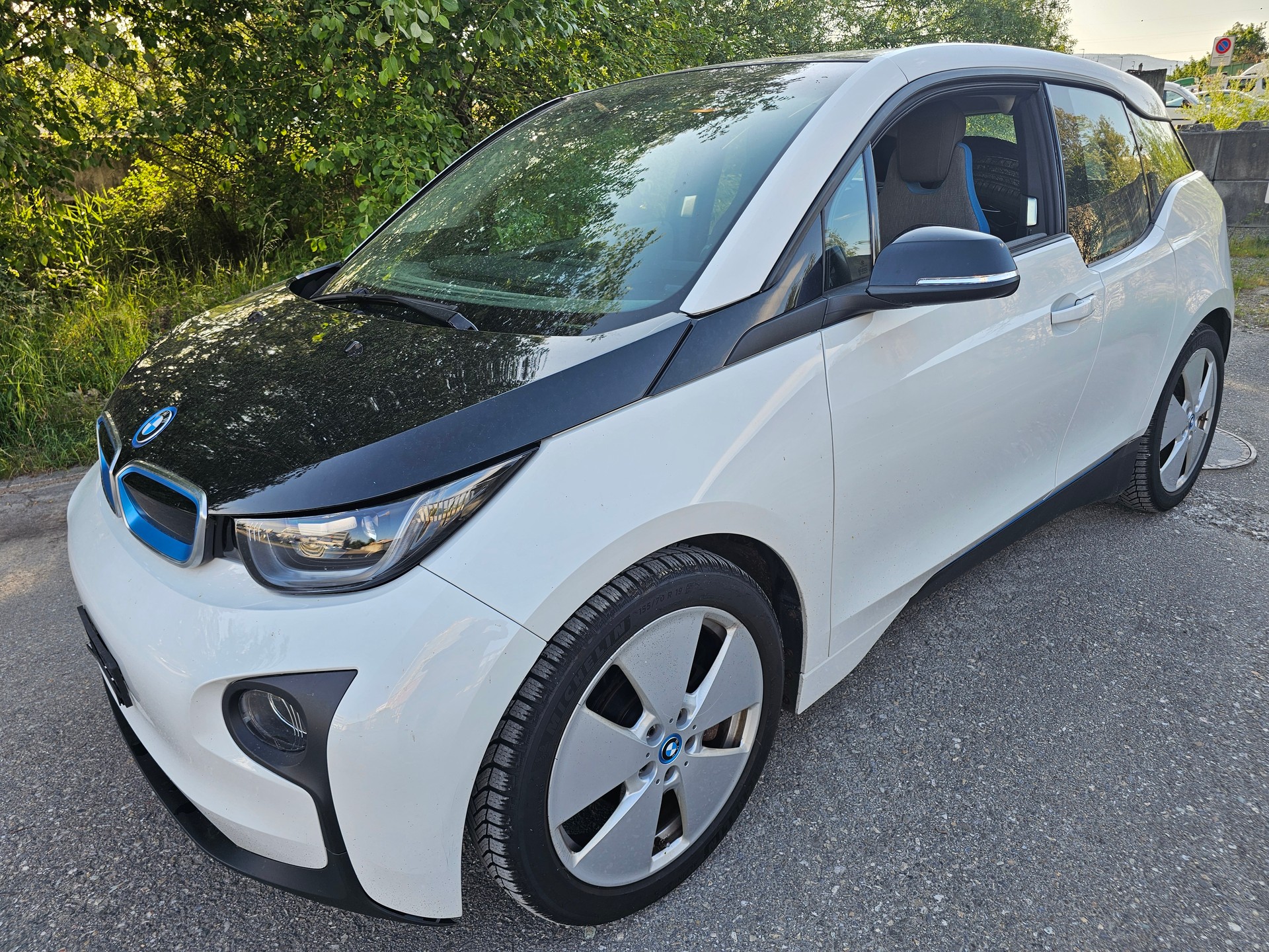 BMW i3 (94Ah)-image-1