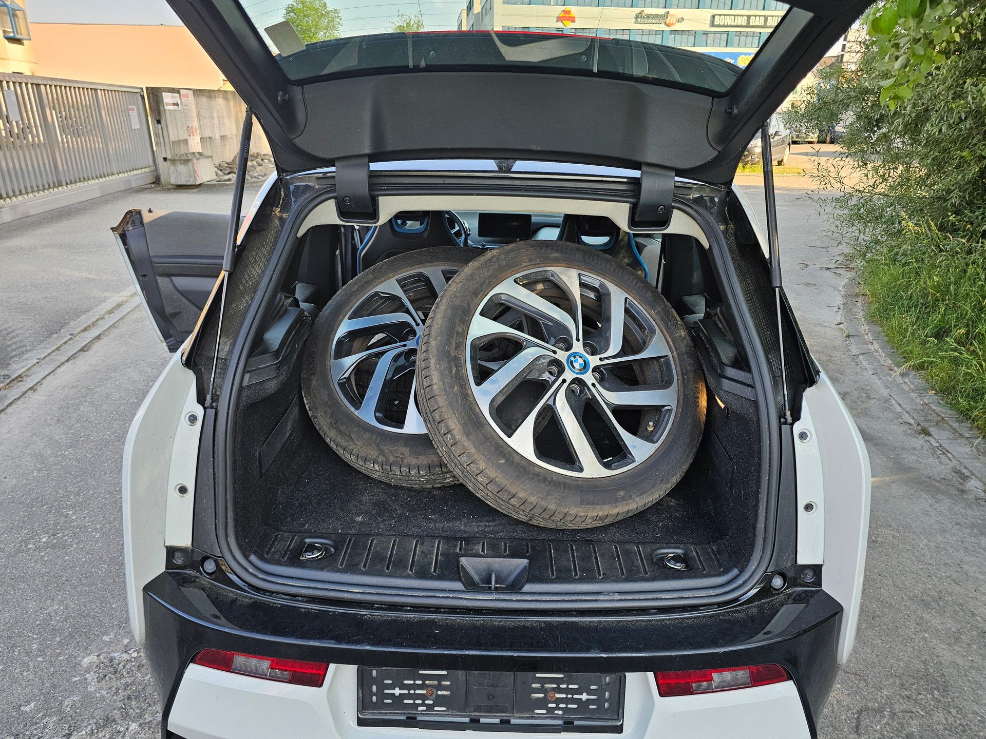 BMW i3 (94Ah)-image-7